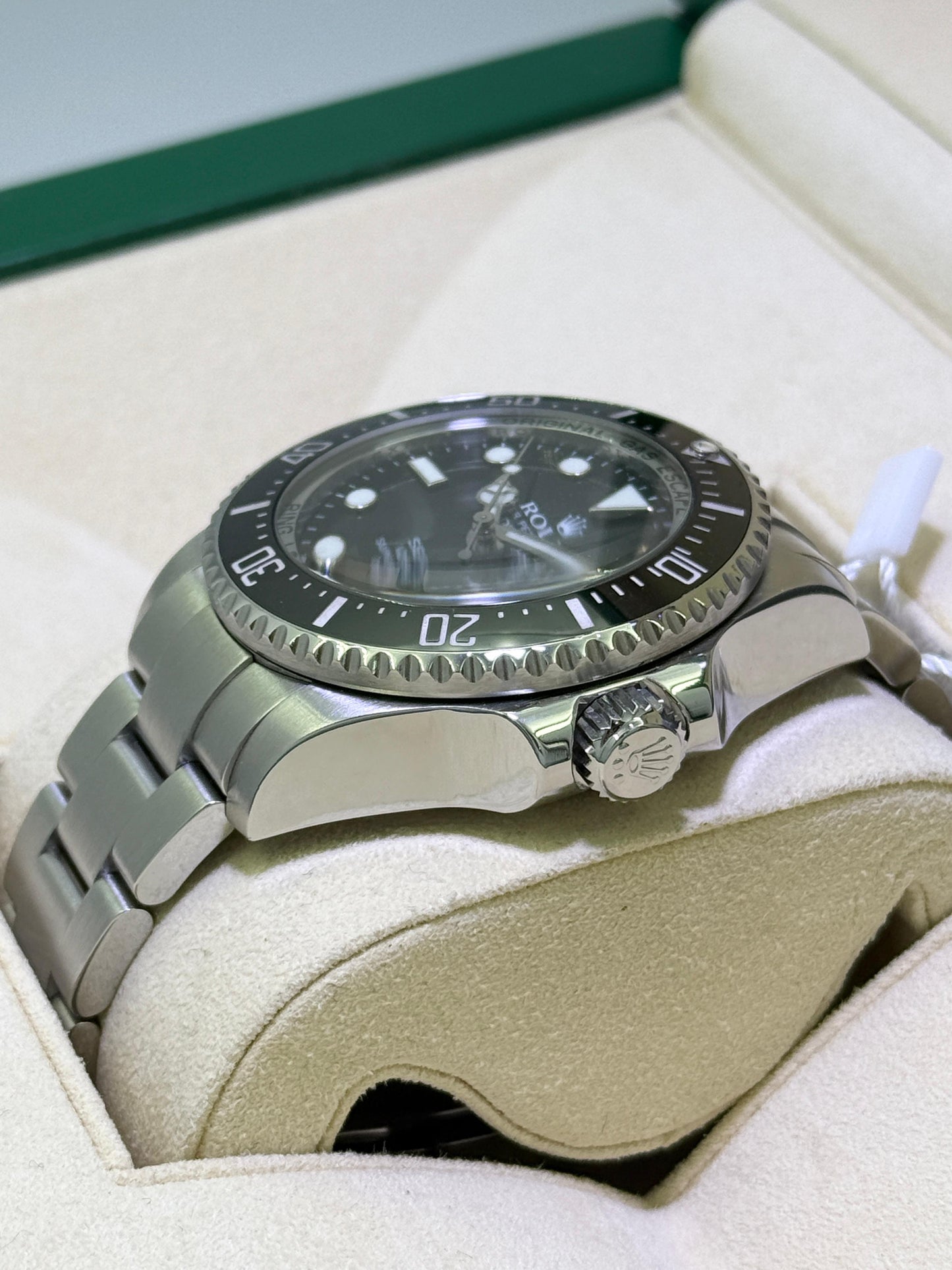 Rolex DeepSea 116660