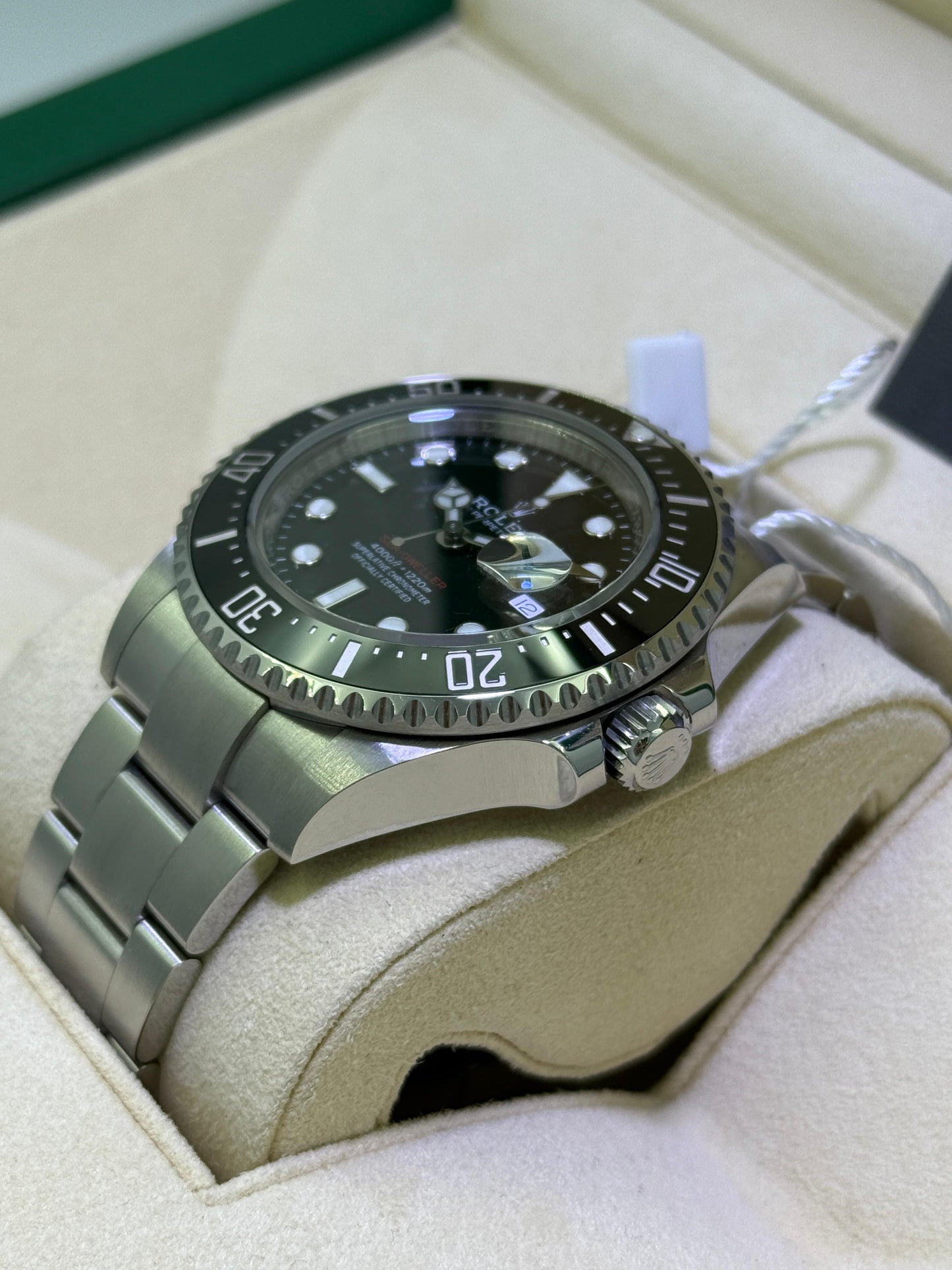 Rolex SEA-DWELLER 126600 MK2