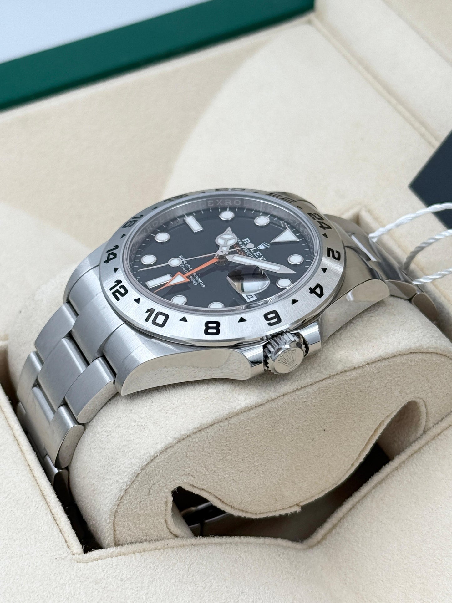 Rolex EXPLORER II 226570