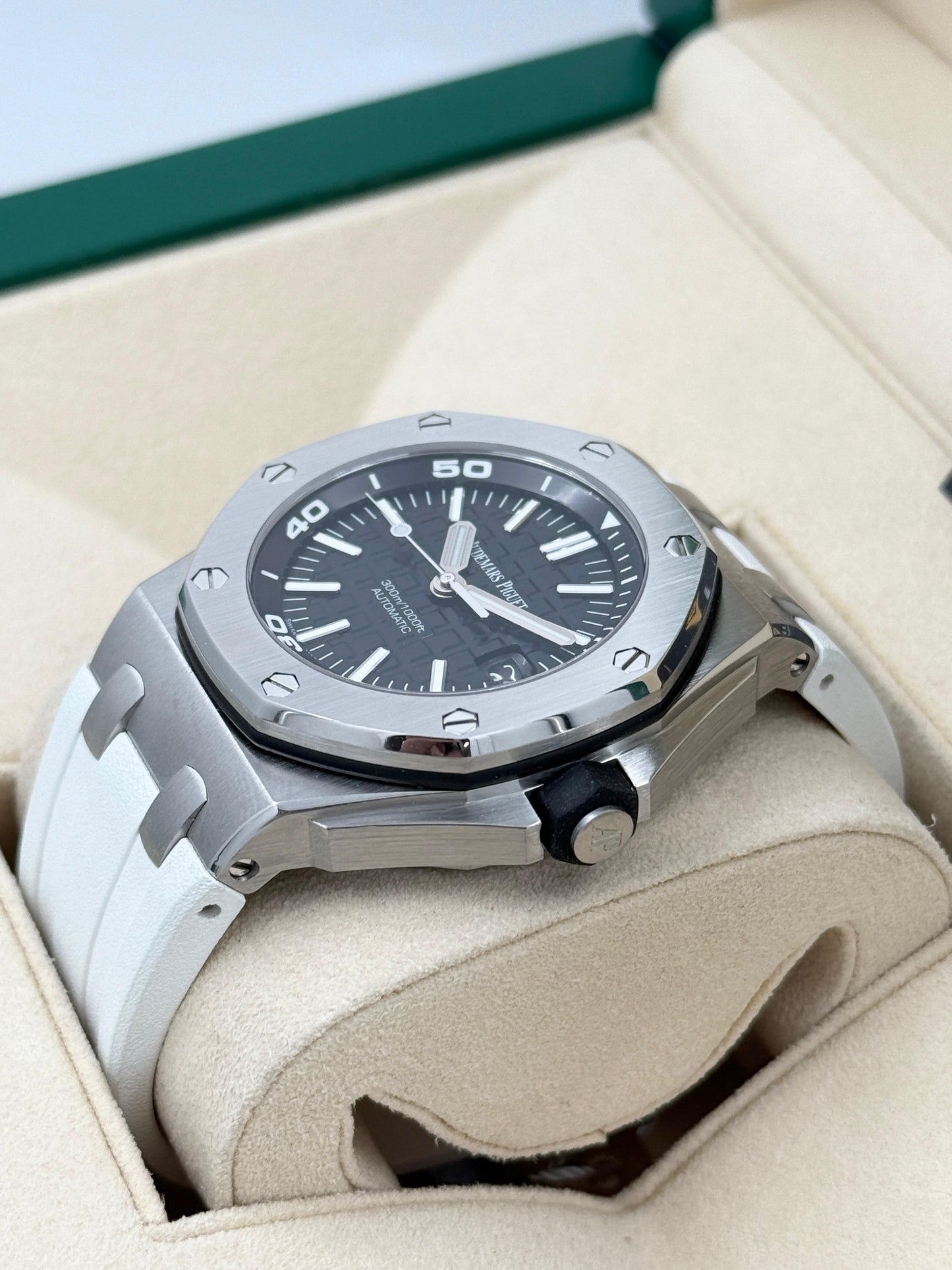 AUDEMARS PIGUET 愛彼錶 ROYAL OAK OFFSHORE 15710ST.OO.A002CA.01