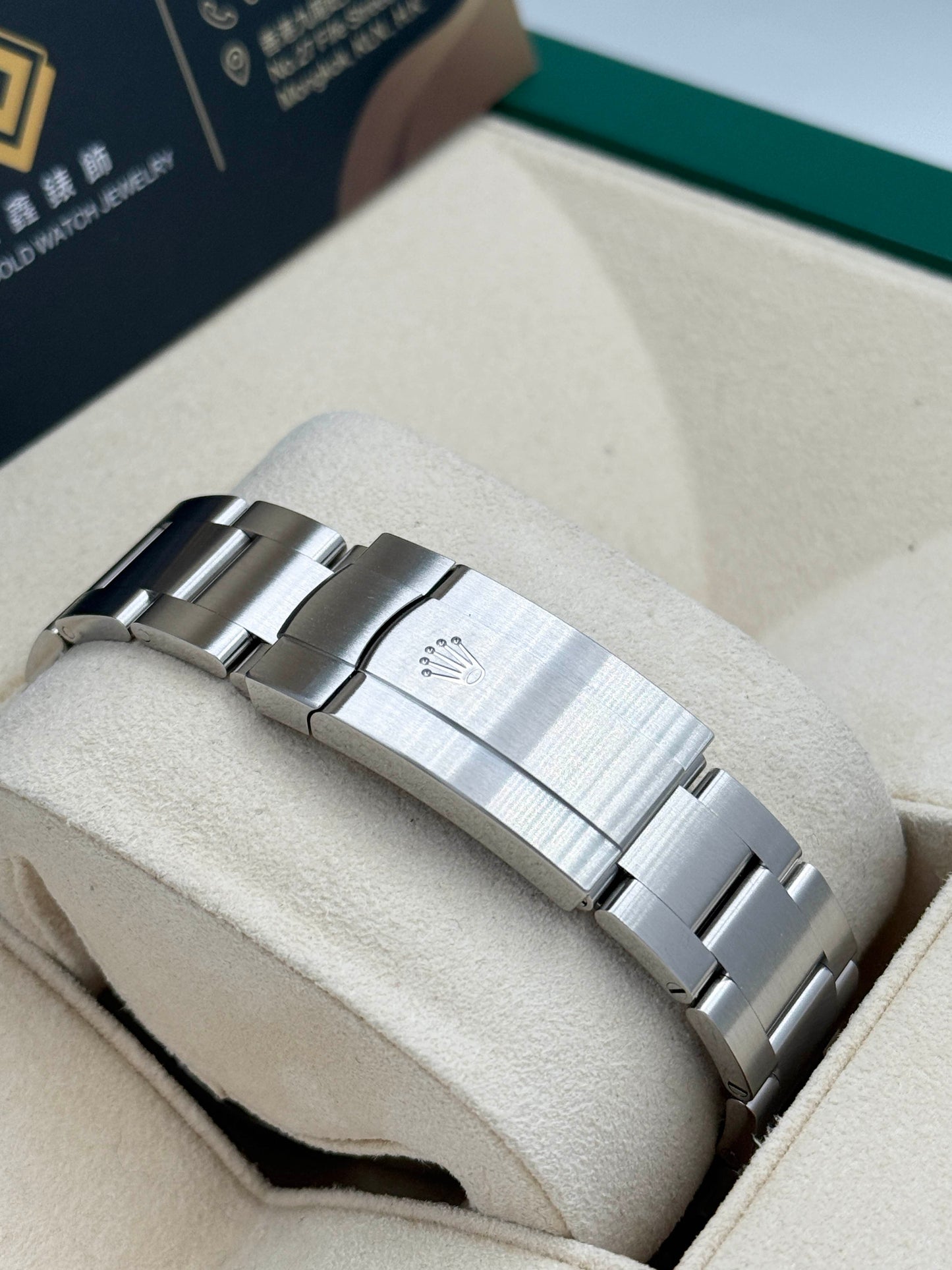全新 NEW ROLEX 勞力士 OYSTER PERPETUAL 134300 米黃色 2025年9月