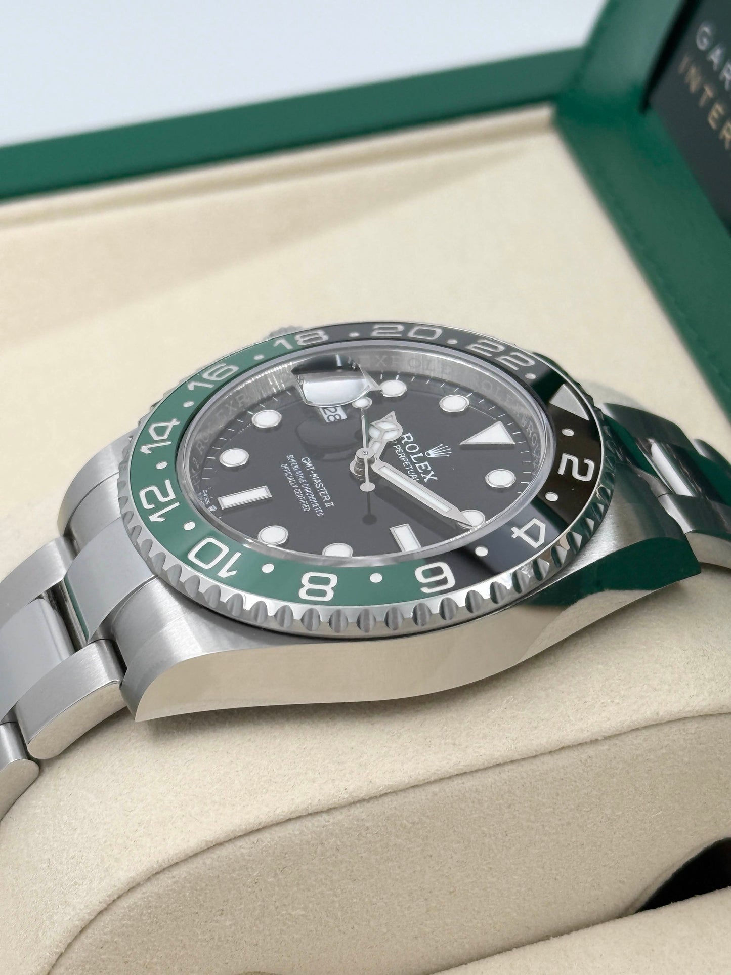 ROLEX 勞力士 GMT-MASTER II 126720VTNR 2025年8月尾 板帶