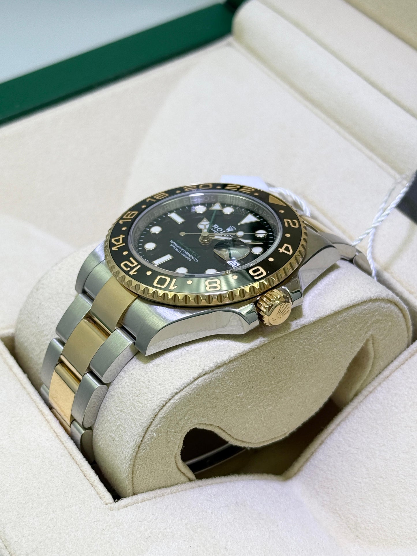 Rolex GMT-MASTER II 116713LN