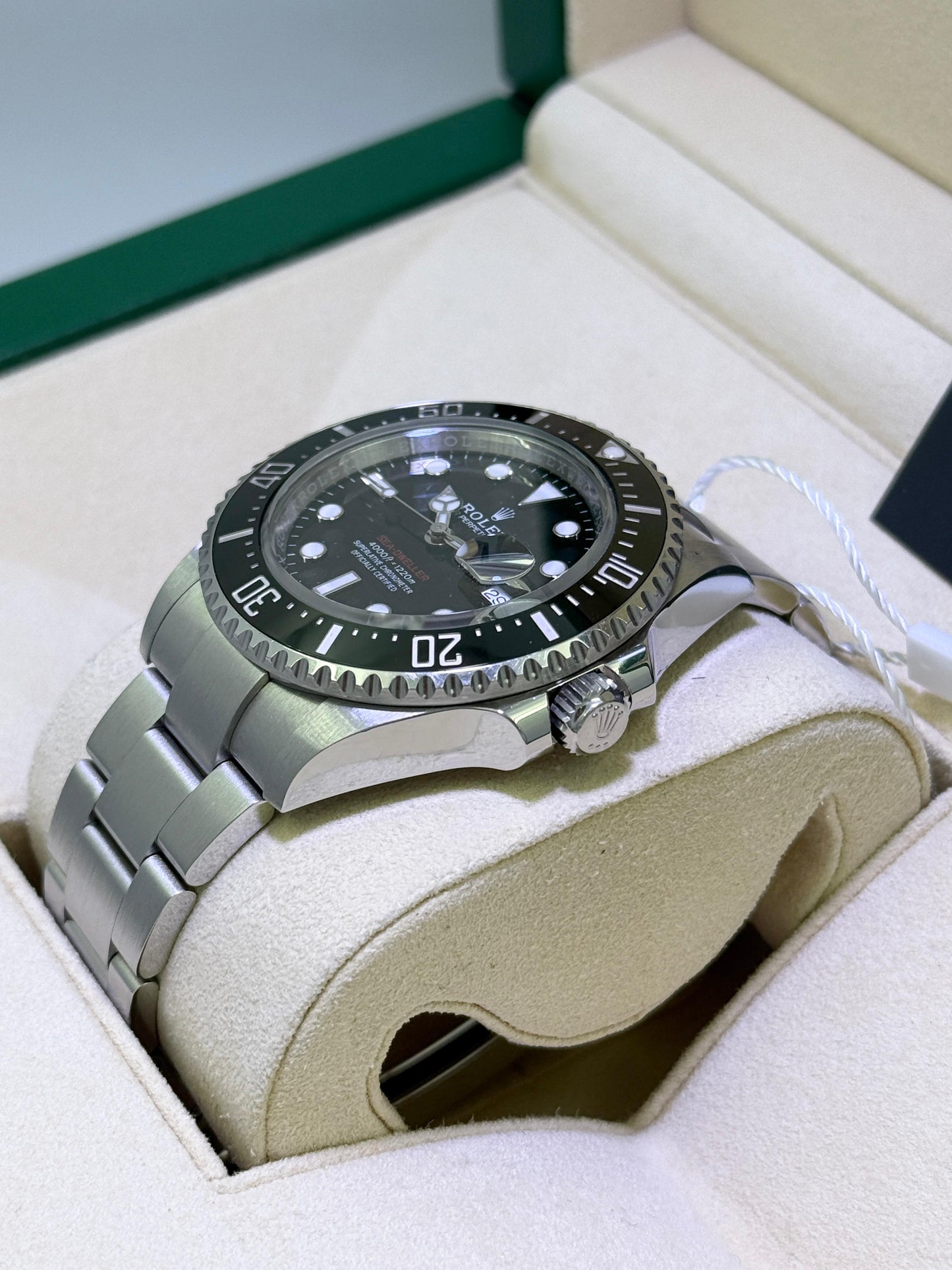 Rolex SEA-DWELLER 126600MK2