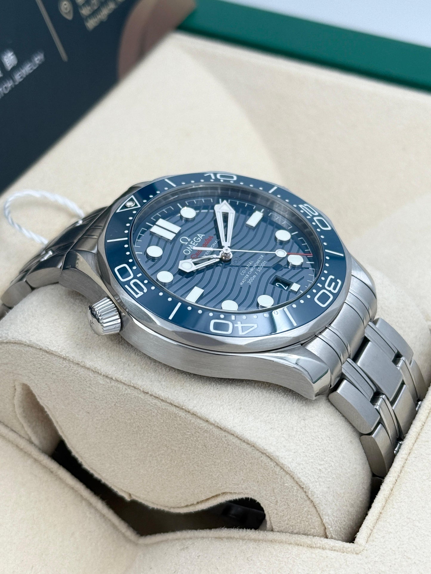 OMEGA 歐米茄 SEAMASTER 300 21030422003001 2025年