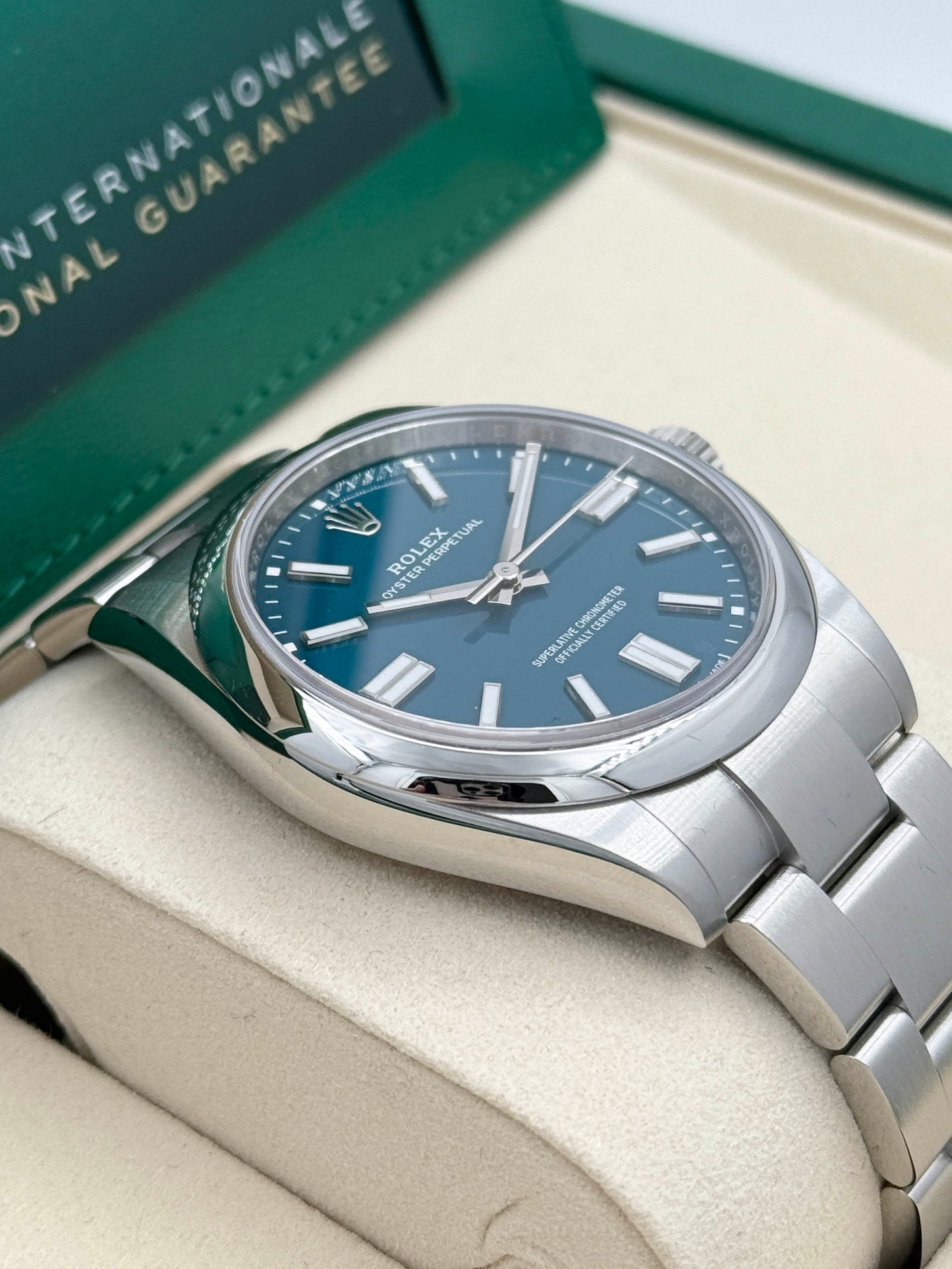 全新 NEW ROLEX 勞力士 OYSTER PERPETUAL 134300 藍色 2025年9月