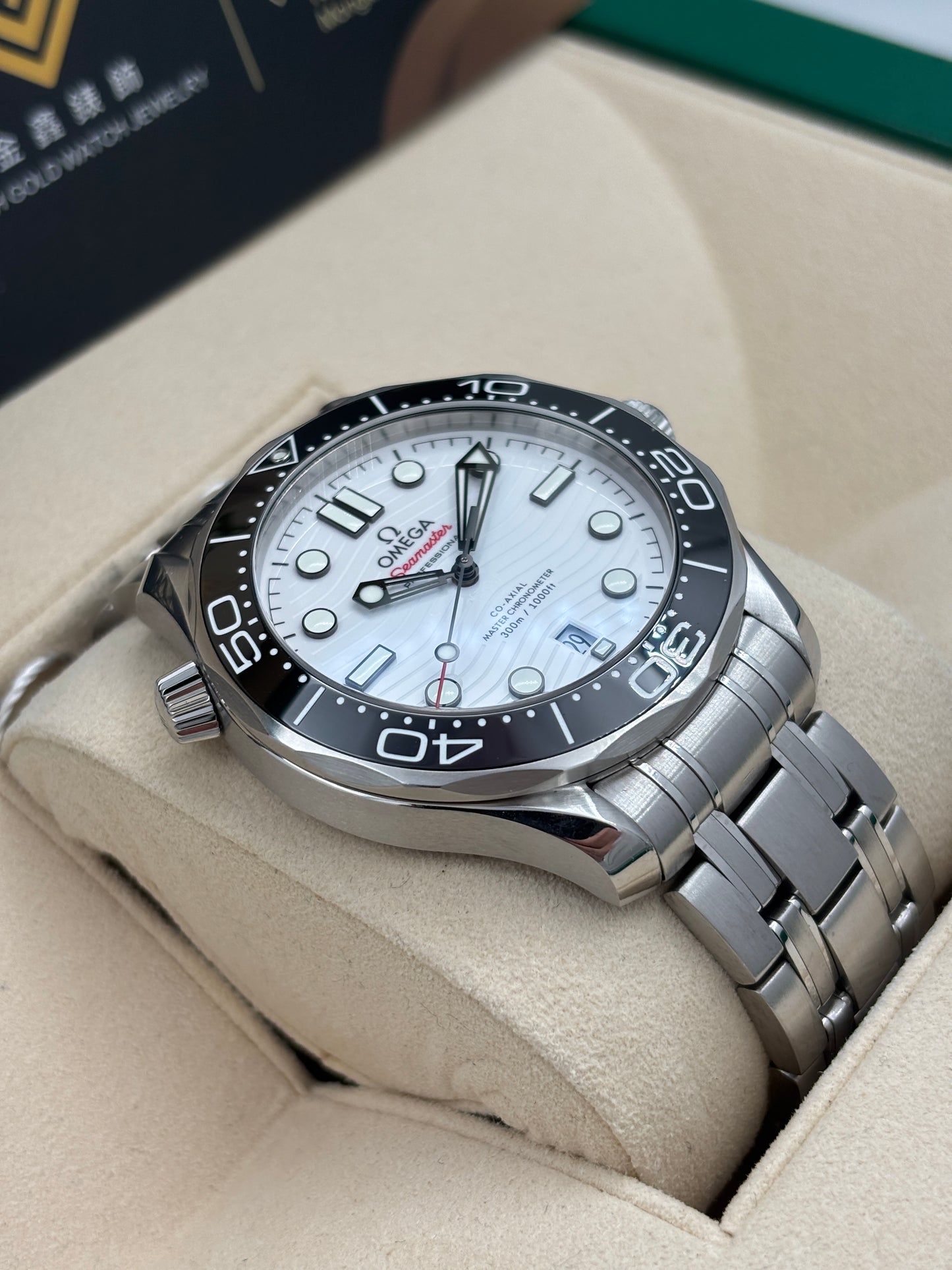 [SOLD OUT]二手 USED  OMEGA 歐米茄 SEAMASTER 210.30.42.20.04.001 白色 2022年10月 全套 FULL SET
