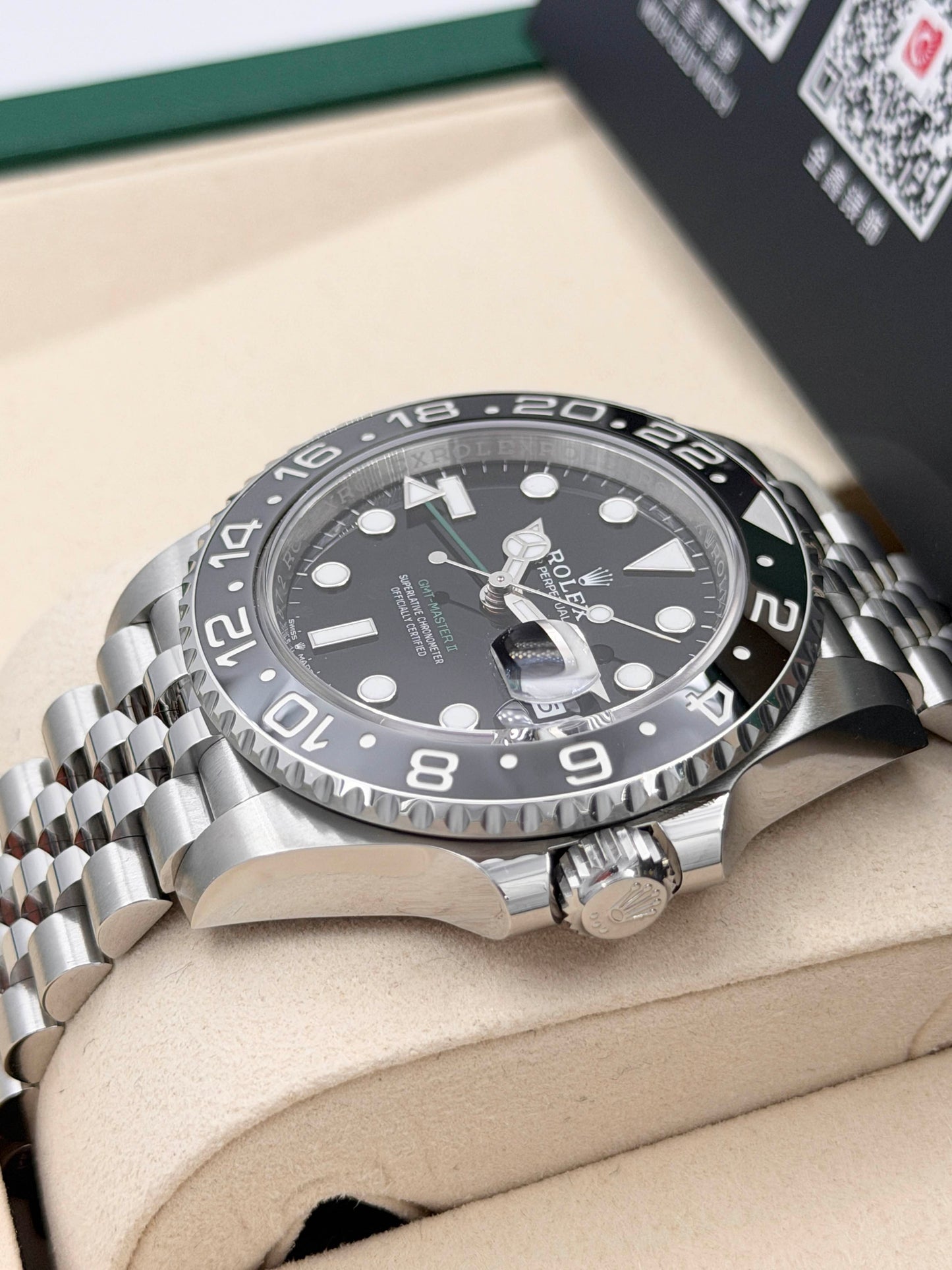 全新 NEW ROLEX 勞力士 GMT-MASTER II 126710GRNR 皮蛋 2025年10月