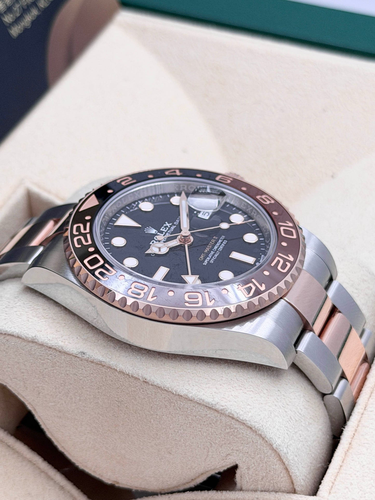 ROLEX 勞力士 GMT-MASTER II 126711CHNR 細沙 99.99%NEW 2024年