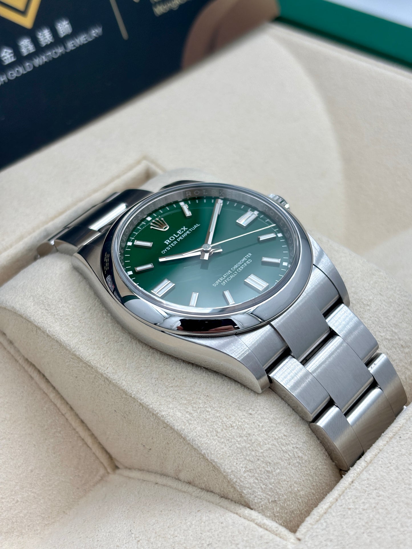 [SOLD OUT]二手 USED  ROLEX 勞力士 OYSTER PERPETUAL 126000 綠色 2023年4月 全套 FULL SET