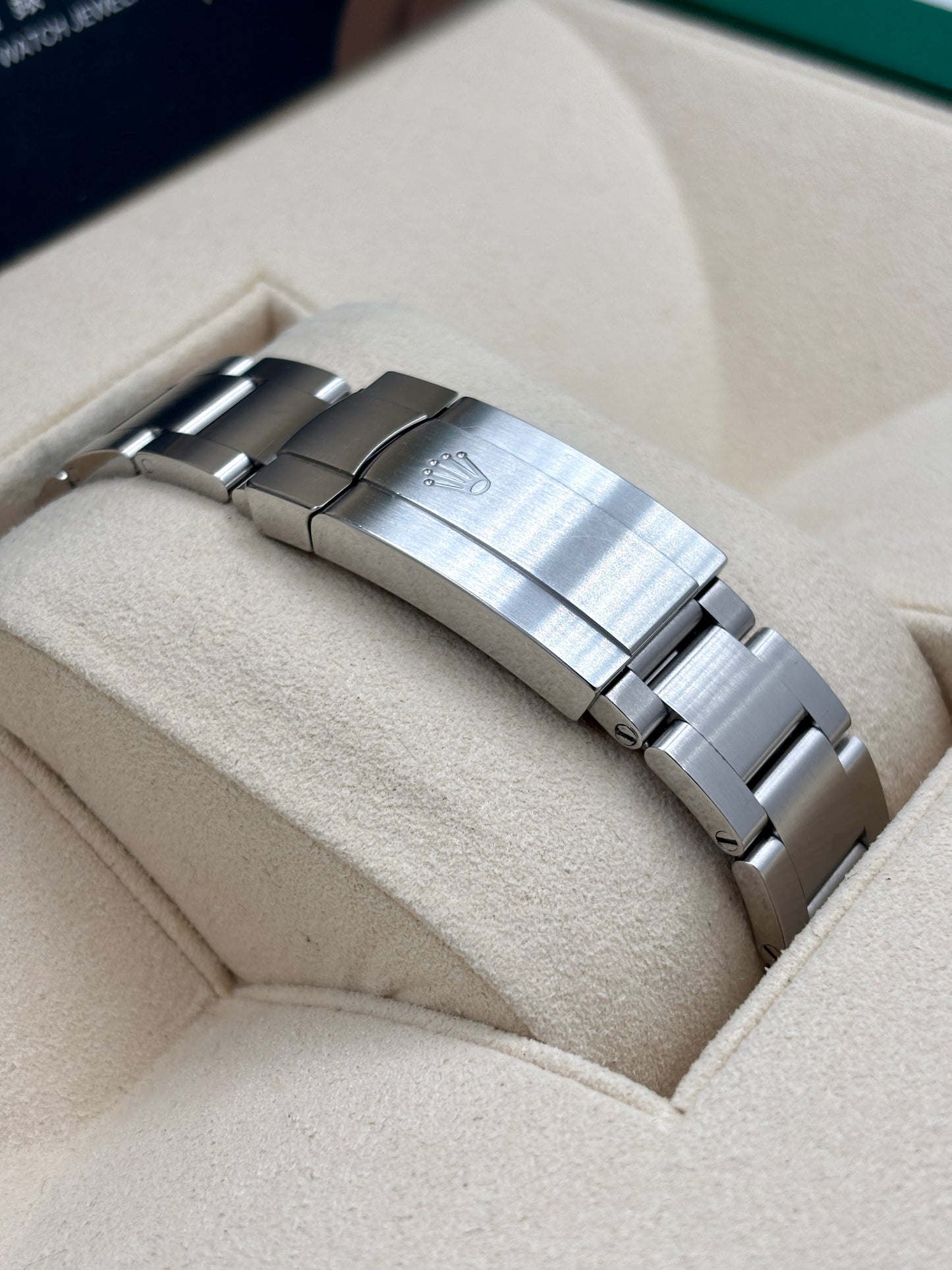 [SOLD OUT]二手 USED  ROLEX 勞力士 OYSTER PERPETUAL 126000 綠色 2023年4月 全套 FULL SET