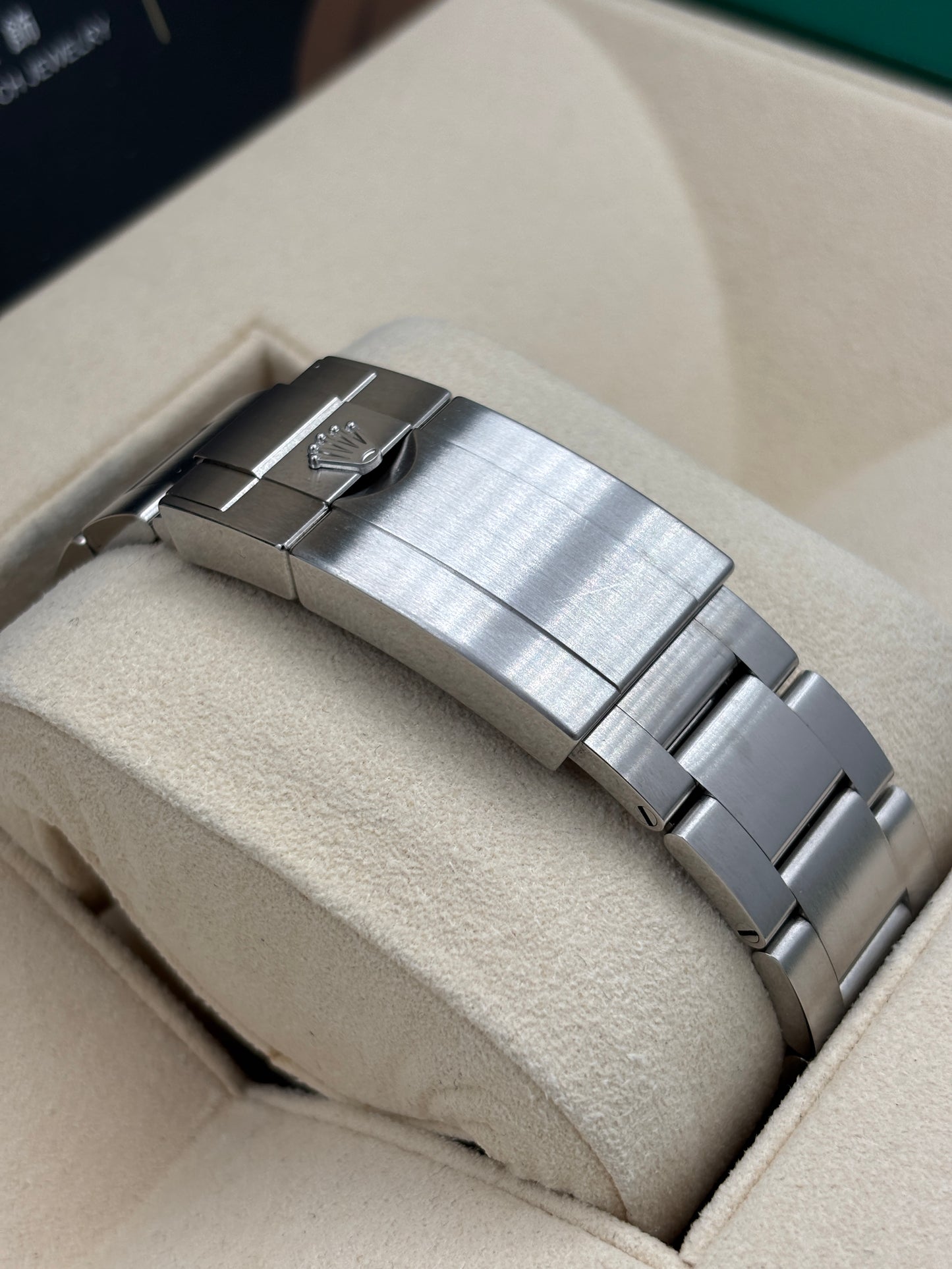 [SOLD OUT]二手 USED  ROLEX 勞力士 EXPLORER II 226570 黑色 2022年3月 未打磨 99.9% 全套 FULL SET