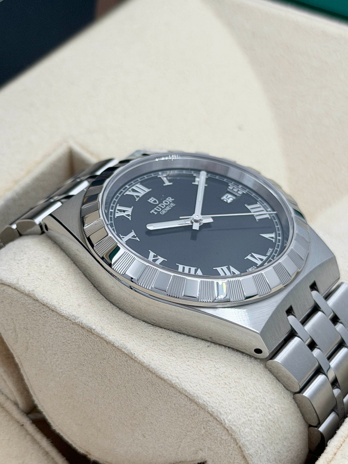 TUDOR 帝舵 ROYAL 28500 黑色面 2021年