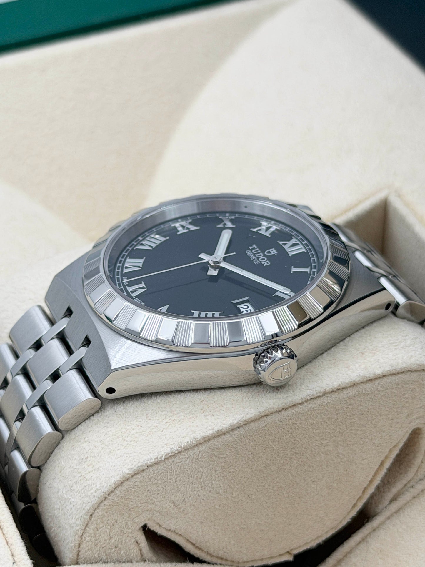 TUDOR 帝舵 ROYAL 28500 黑色面 2021年