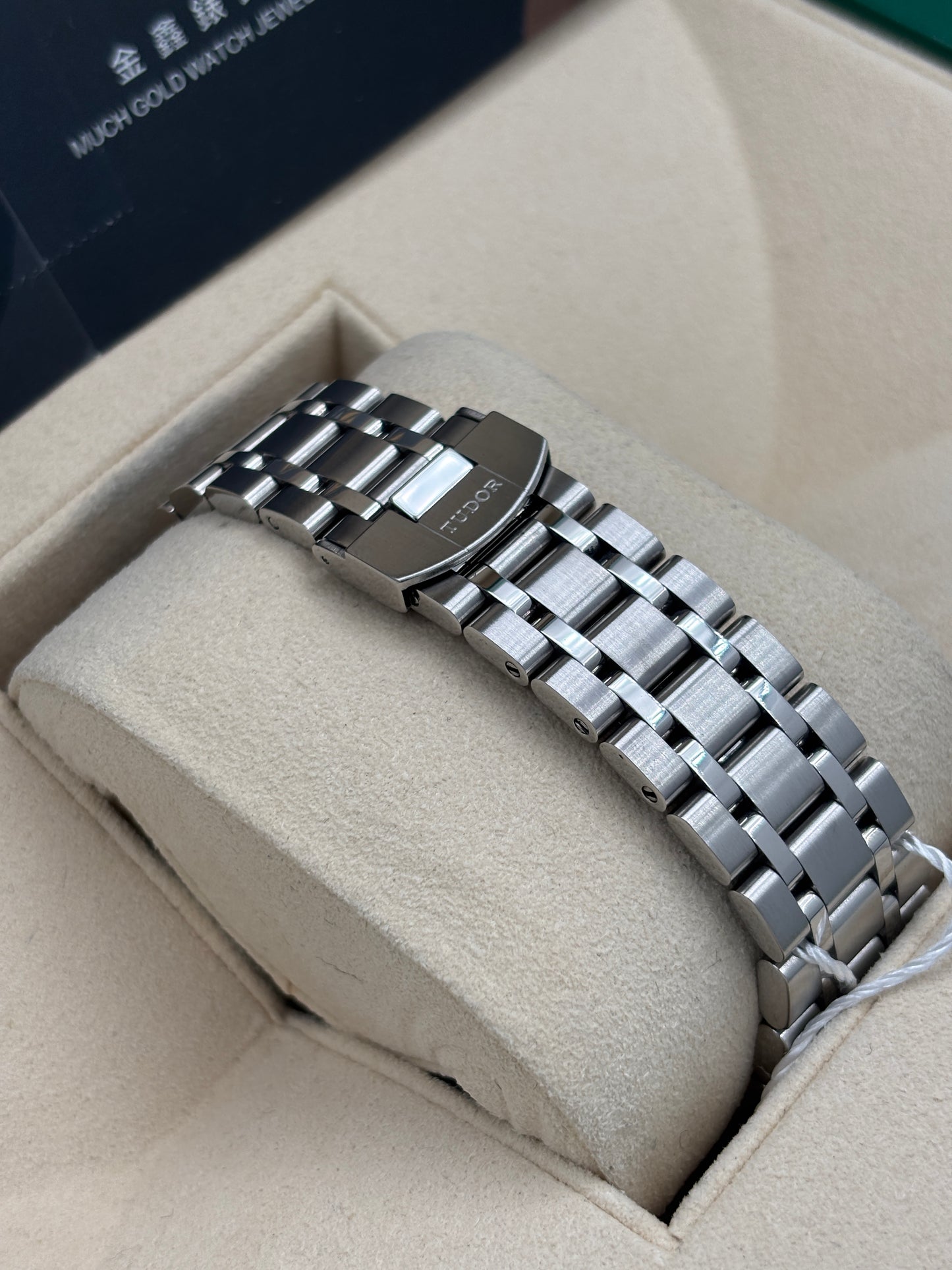 二手 USED  TUDOR 帝舵 ROYAL 28600 銀色 鑽石字 2024年7月 全套 FULL SET