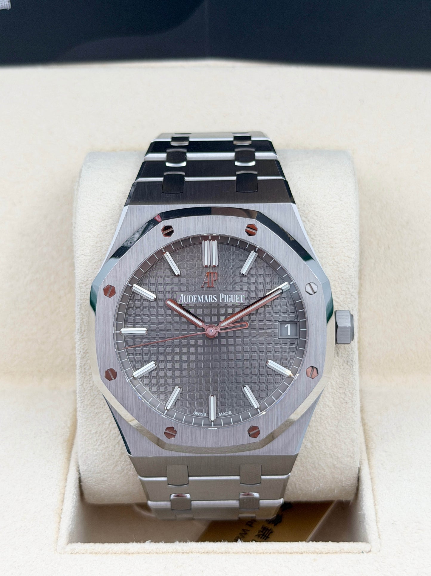 愛彼錶 AUDEMARS PIGUET ROYAL OAK 15500ST.OO.1220ST.02 灰色面 2020年