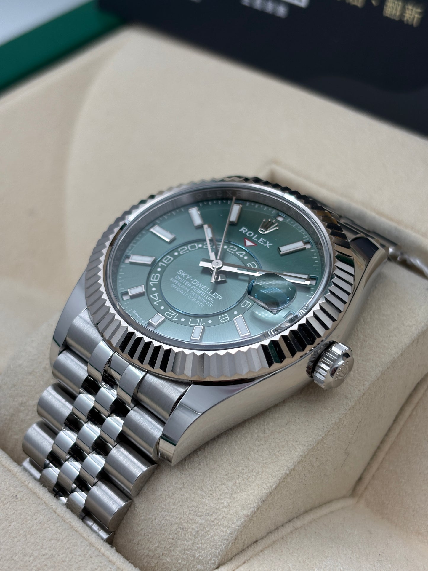二手 USED  ROLEX 勞力士 SKY-DWELLER 336934 綠色五珠帶 2024年9月 齊格 未打磨 全套 FULL SET