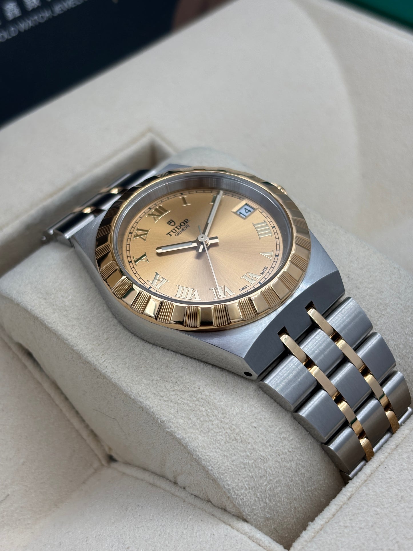 全新 NEW  TUDOR 帝舵 TUDOR ROYAL 28403 金色 2026年5月 全套 FULL SET