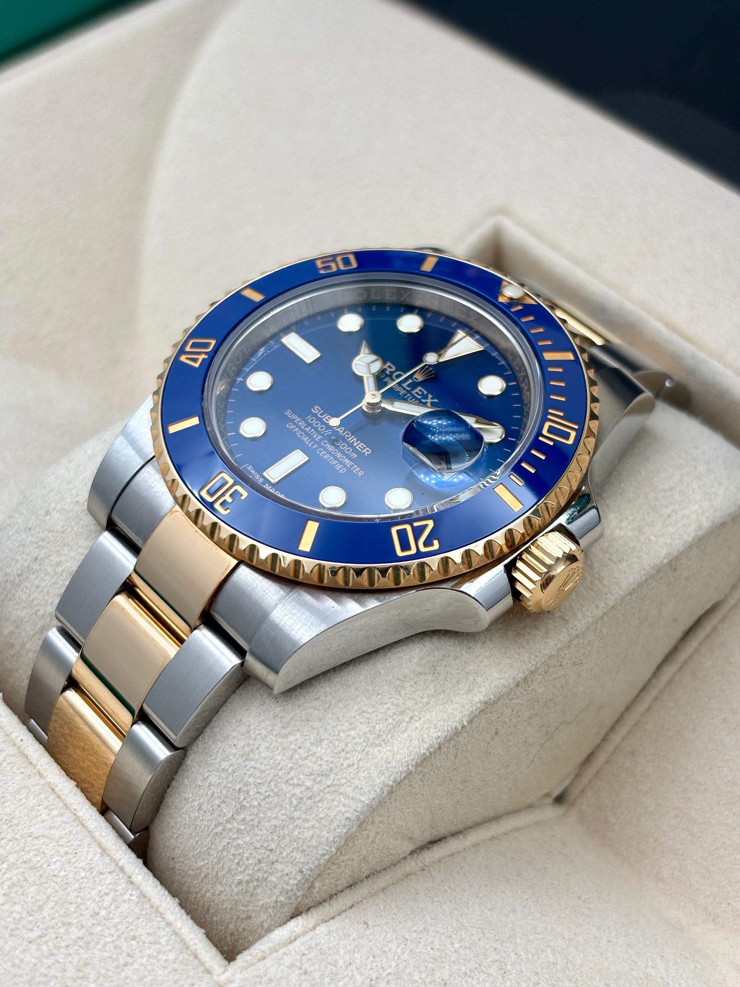 [SOLD OUT]二手 USED  ROLEX 勞力士 SUBMARINER DATE 116613LB 藍色 2019年4月 保養卡