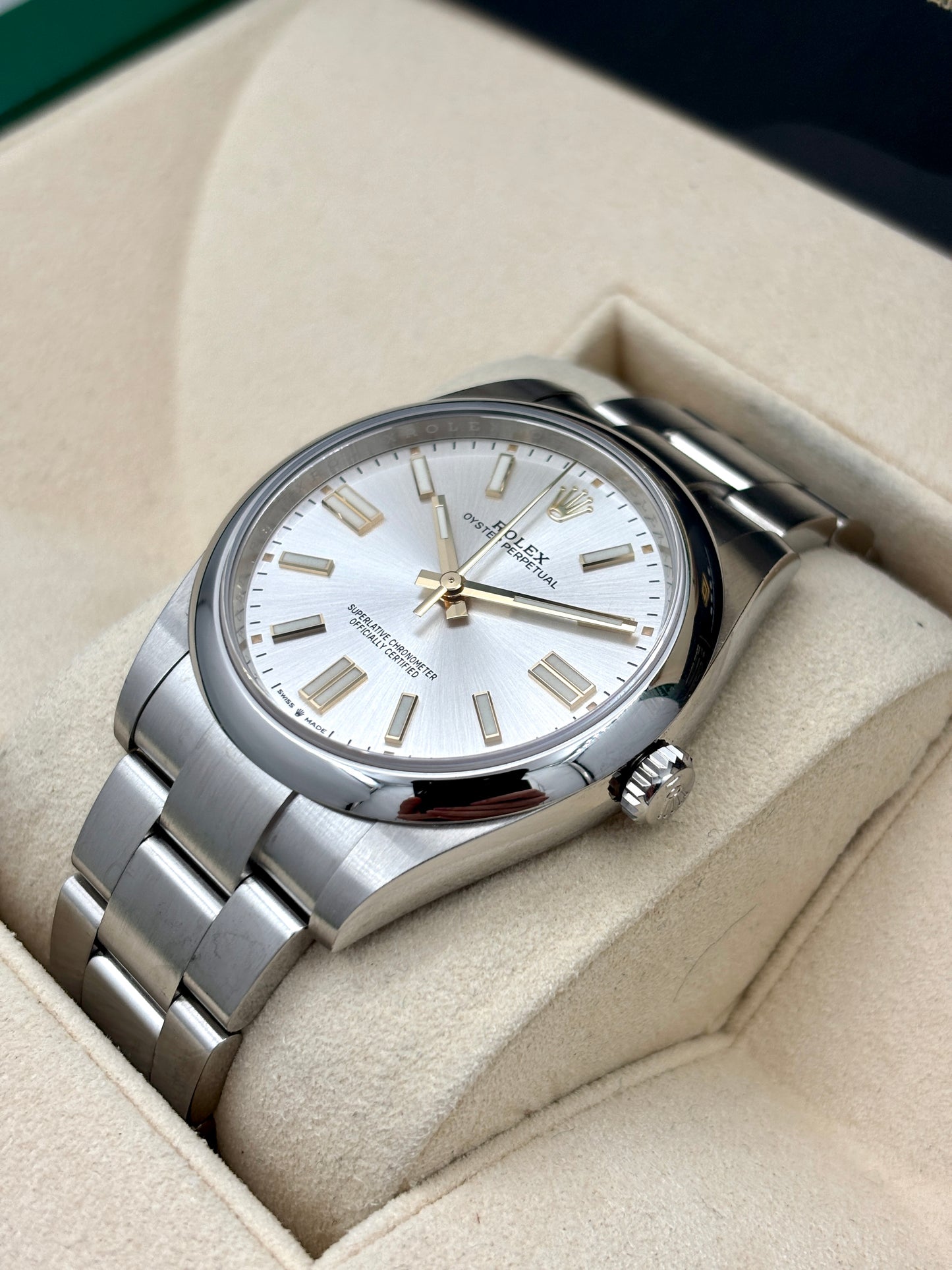 [SOLD OUT]二手 USED ROLEX 勞力士 OYSTER PERPETUAL 124300 銀色 2023年11月 全套 FULL SET
