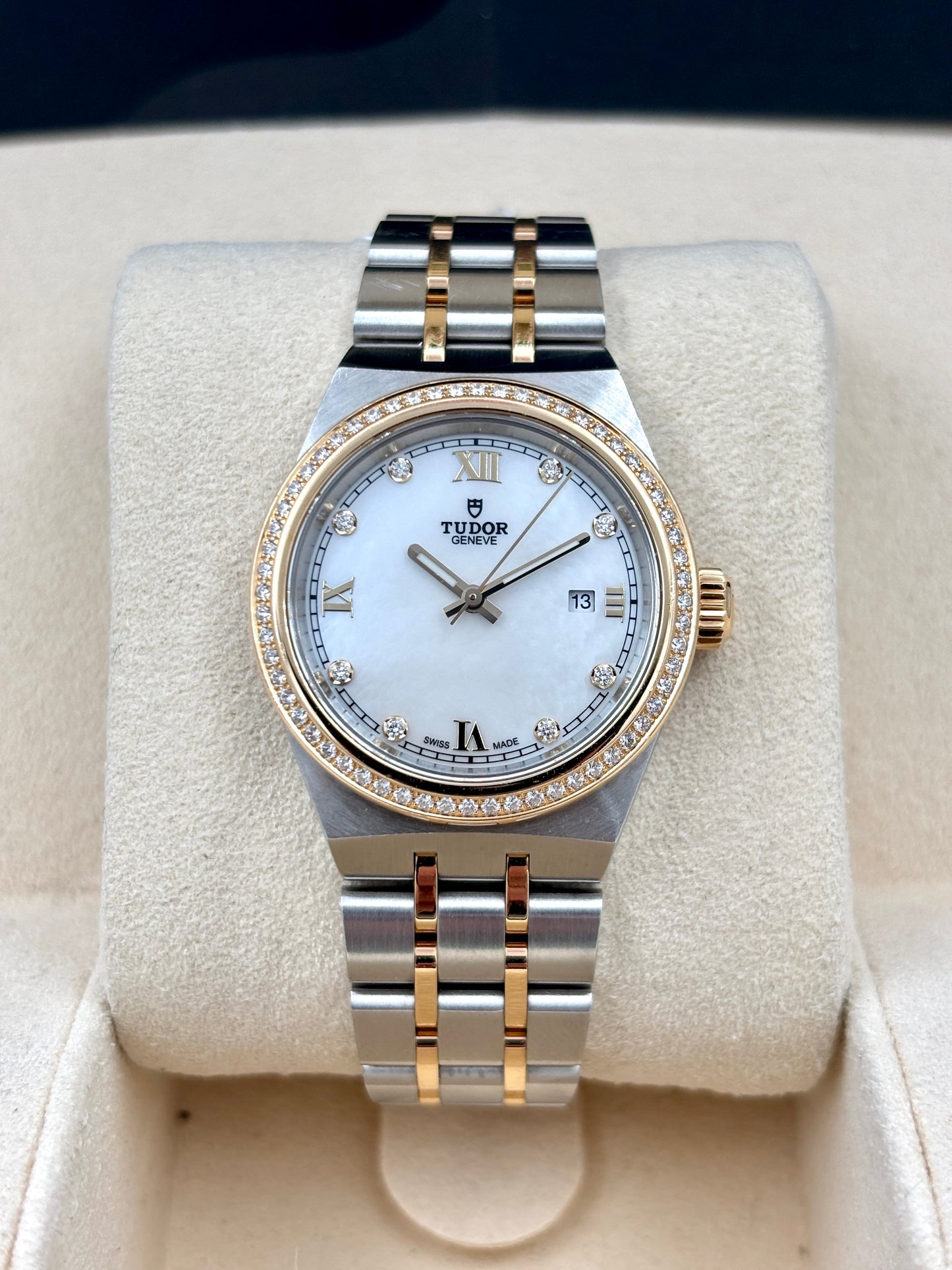 二手 USED  TUDOR 帝舵 ROYAL 28323 白色貝殼面鑽石字 2025年8月 全套 FULL SET AD單