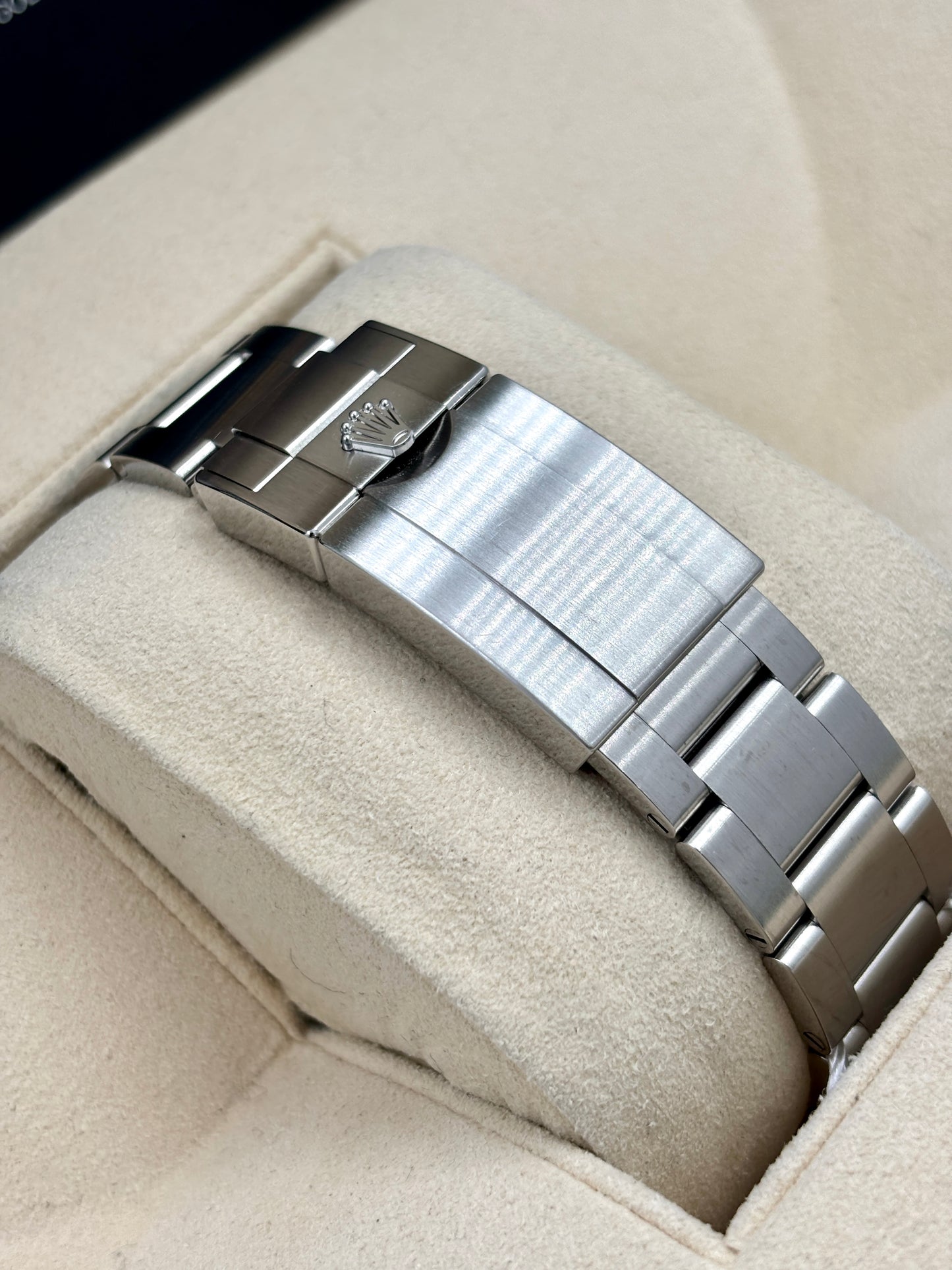 [SOLD OUT]二手 USED  ROLEX 勞力士 EXPLORER II 226570 黑色 2025年9月 未打磨 全套 FULL SET