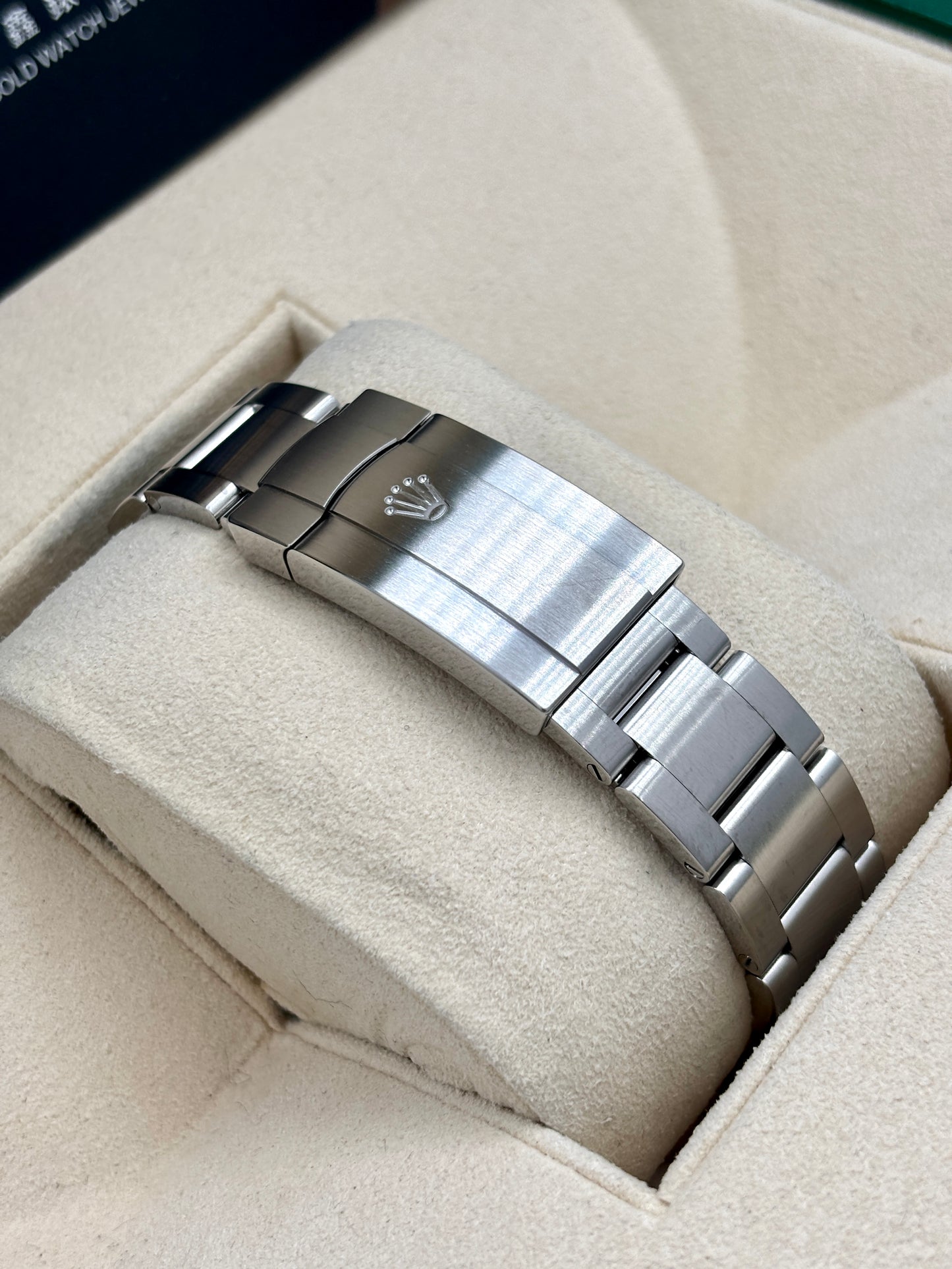 二手 USED  ROLEX 勞力士 OYSTER PERPETUAL 124300 銀色 2024年2月 99.9%新 未打磨 全套 FULL SET
