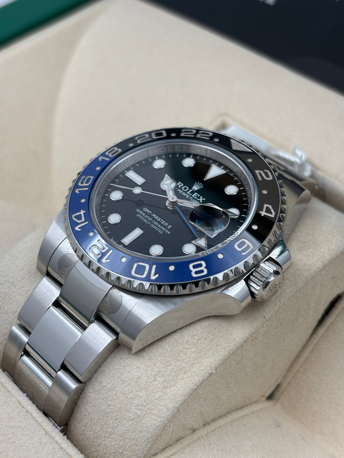 [SOLD OUT]二手 USED  ROEX 勞力士 GMT-MASTER II 126710BLNR 黑色 2024年12月 大量膠紙 99.9%新 全套 FULL SET