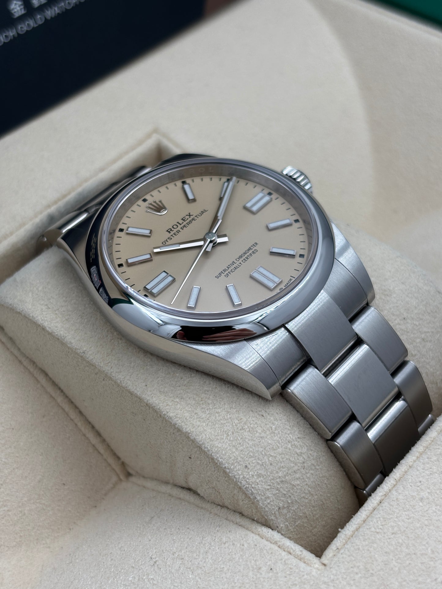 二手 USED  ROLEX 勞力士 OYSTER PERPETUAL 134300 米色 2025年7月 未打磨 99.99新 全套 FULL SET