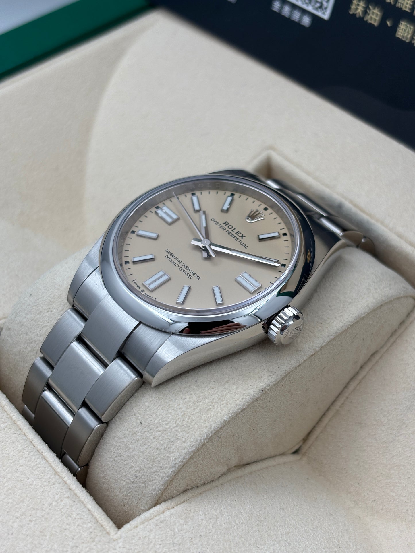 二手 USED  ROLEX 勞力士 OYSTER PERPETUAL 134300 米色 2025年7月 未打磨 99.99新 全套 FULL SET