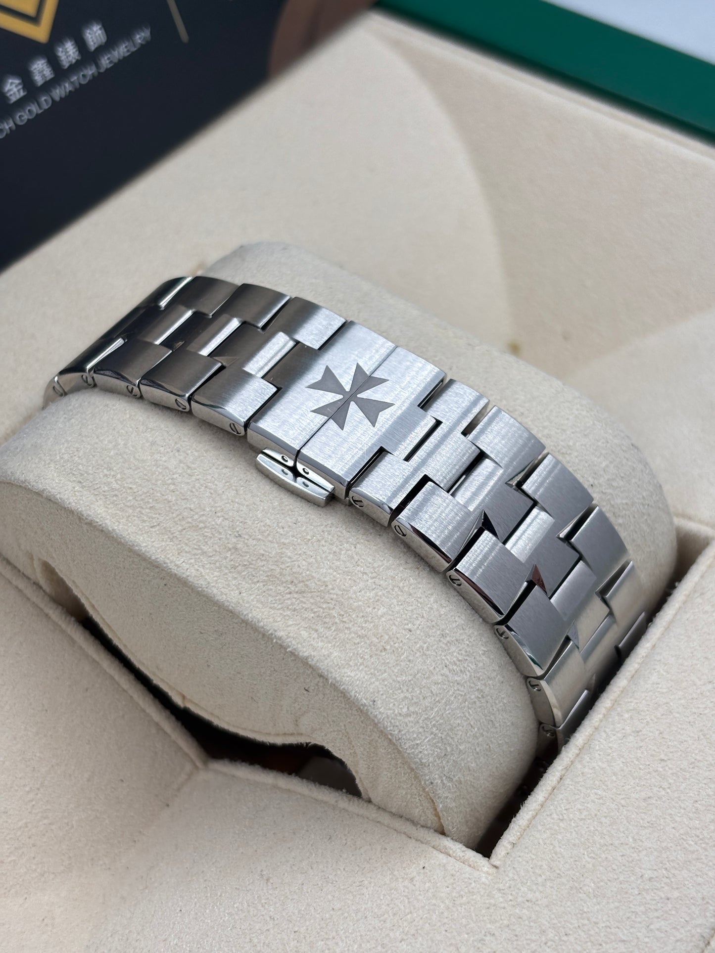 二手 USED  VACHERON CONSTANTIN 江詩丹頓 OVERSEAS 7900V/110A-B546 黑色 2022年12月 未打磨 99.99%新 全套 FULL SET