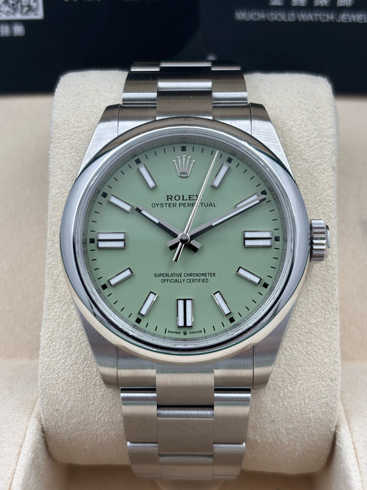 [SOLD OUT]二手 USED  ROLEX 勞力士 OYSTER PERPETUAL 134300 開心果綠 2025年12月 未打磨 99.99%新 全套 FULL SET