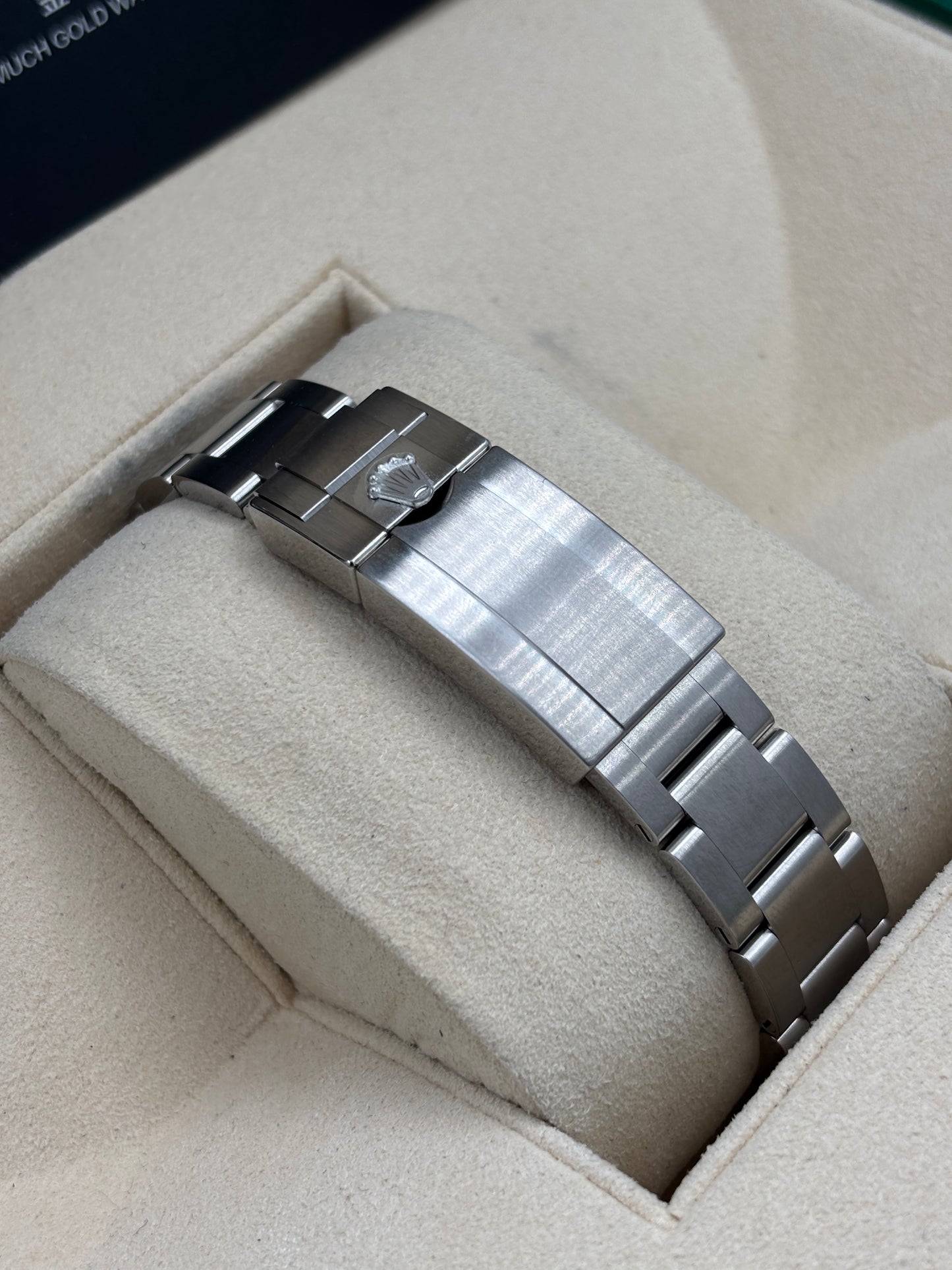 未試用品 NEW OLD STOCK  ROLEX 勞力士 EXPLORER 124270 黑色 2021年7月 全套 FULL SET AD單