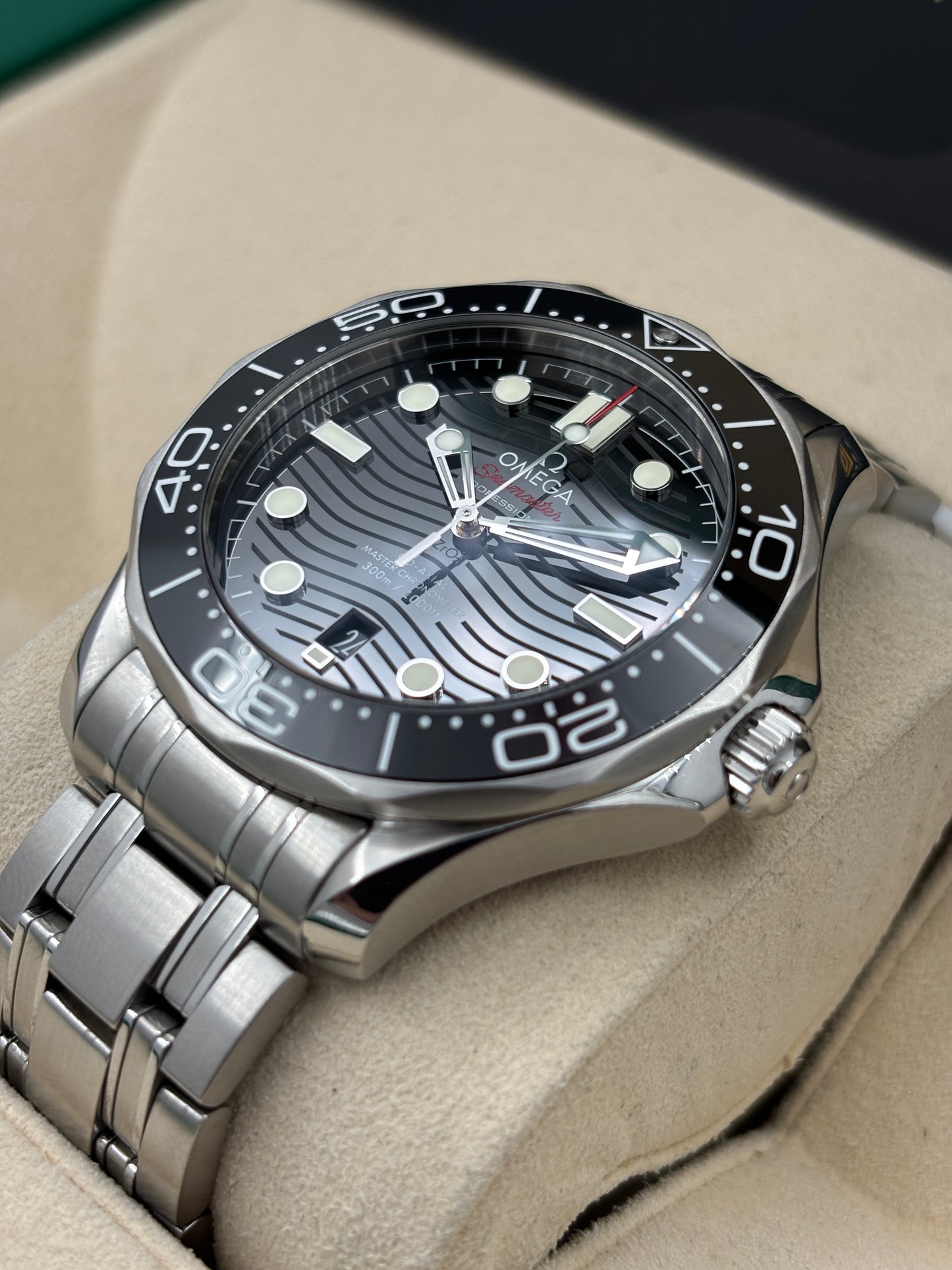二手 USED  OMEGA 歐米茄 SEAMASTER 210.30.42.20.01.001 黑色 2018年10月 全套 FULL SET