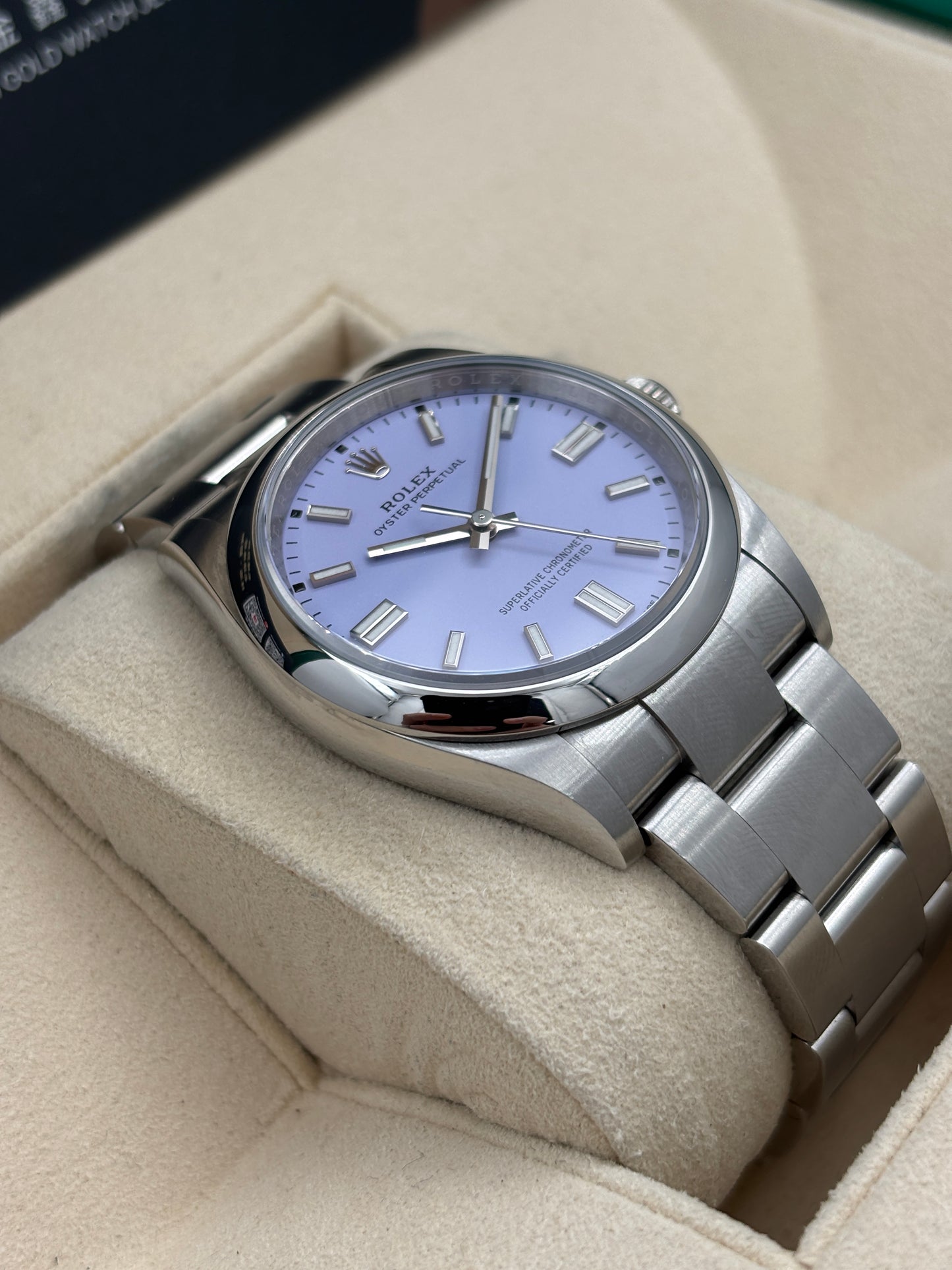 二手 USED  ROLEX 勞力士 OYSTER PERPETUAL 126000 薰衣草紫色 2025年12月 未打磨 99.99%新 全套 FULL SET