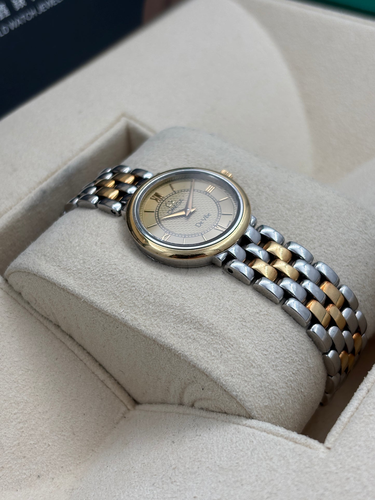 二手 USED  OMEGA 歐米茄 DE VILLE 7374.11.00 金色 淨錶 WATCH ONLY