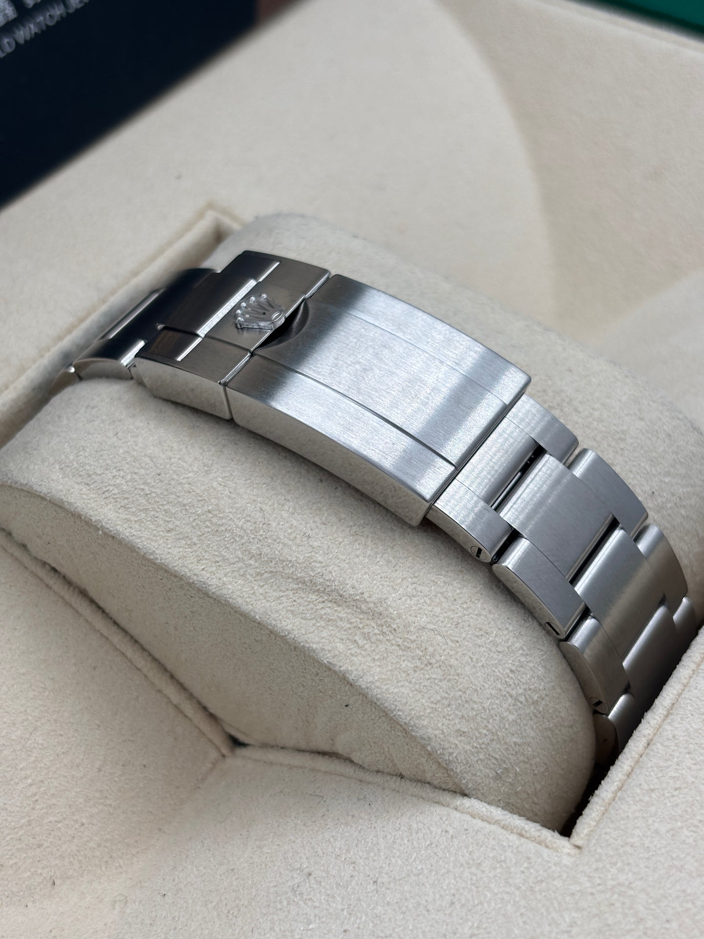 未使用品 NEW OLD STOCK  ROLEX 勞力士 EXPLORER II 226570 白色 2024年11月 全套 FULL SET