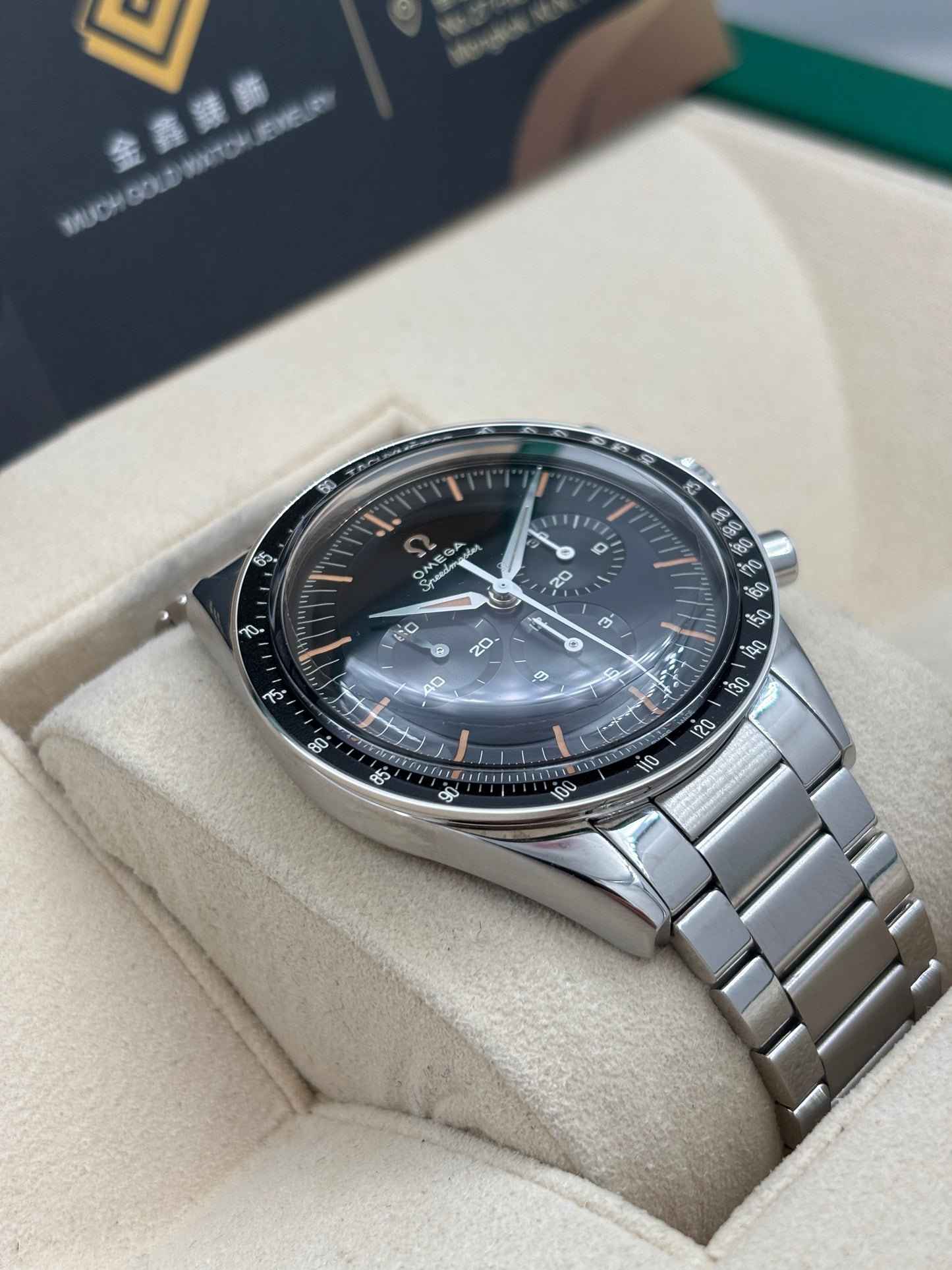 二手 USED  OMEGA 歐米茄 SPEEDMASTER 'FIRST OMEGA IN SPACE' 310.30.40.50.06.001 黑色 2024年10月 手動上鏈 99.99%新 全套 FULL SET