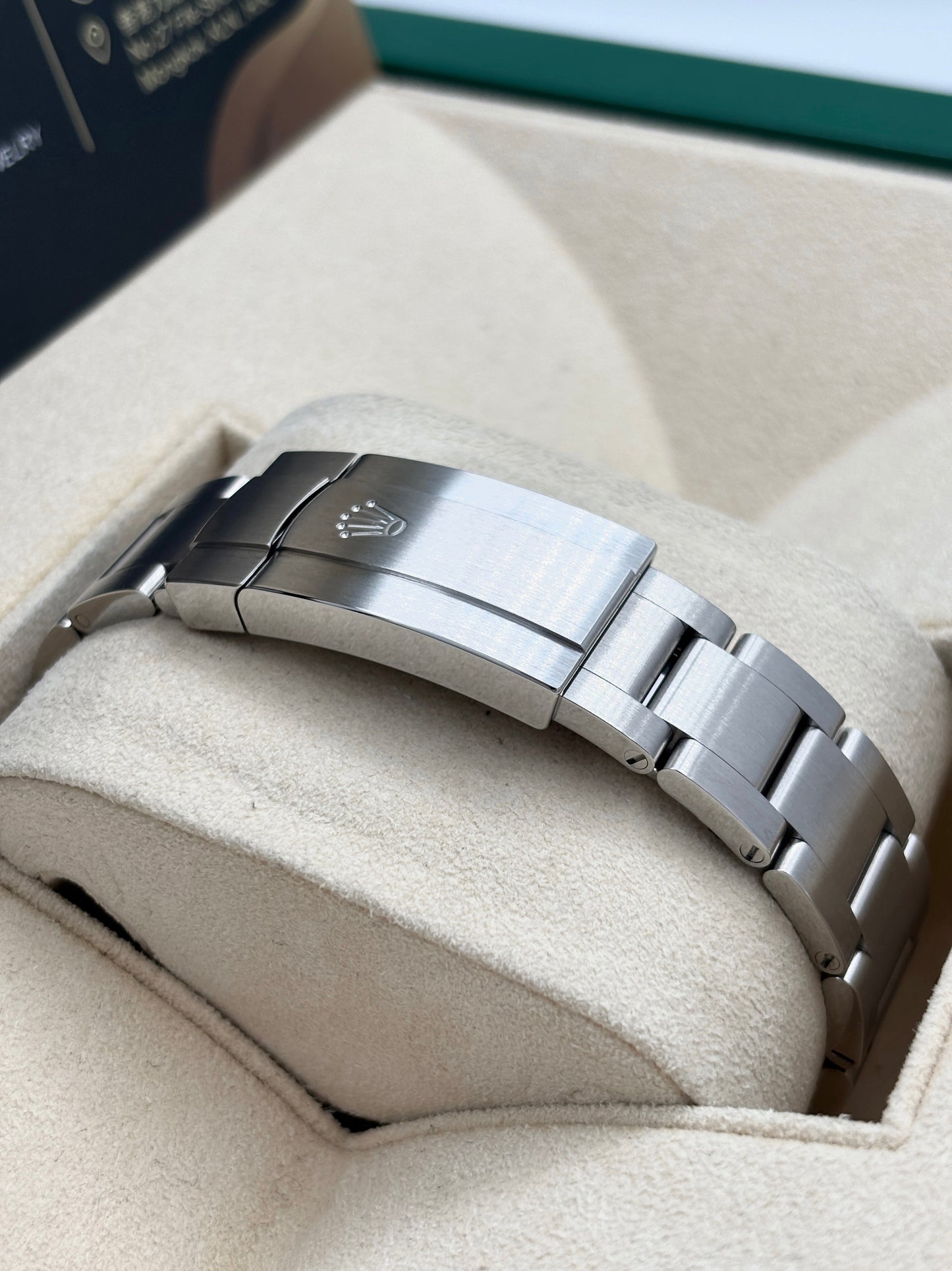 全新 NEW ROLEX 勞力士 OYSTER PERPETUAL 126000 薰衣草紫 2025年10月 全套 Full Set