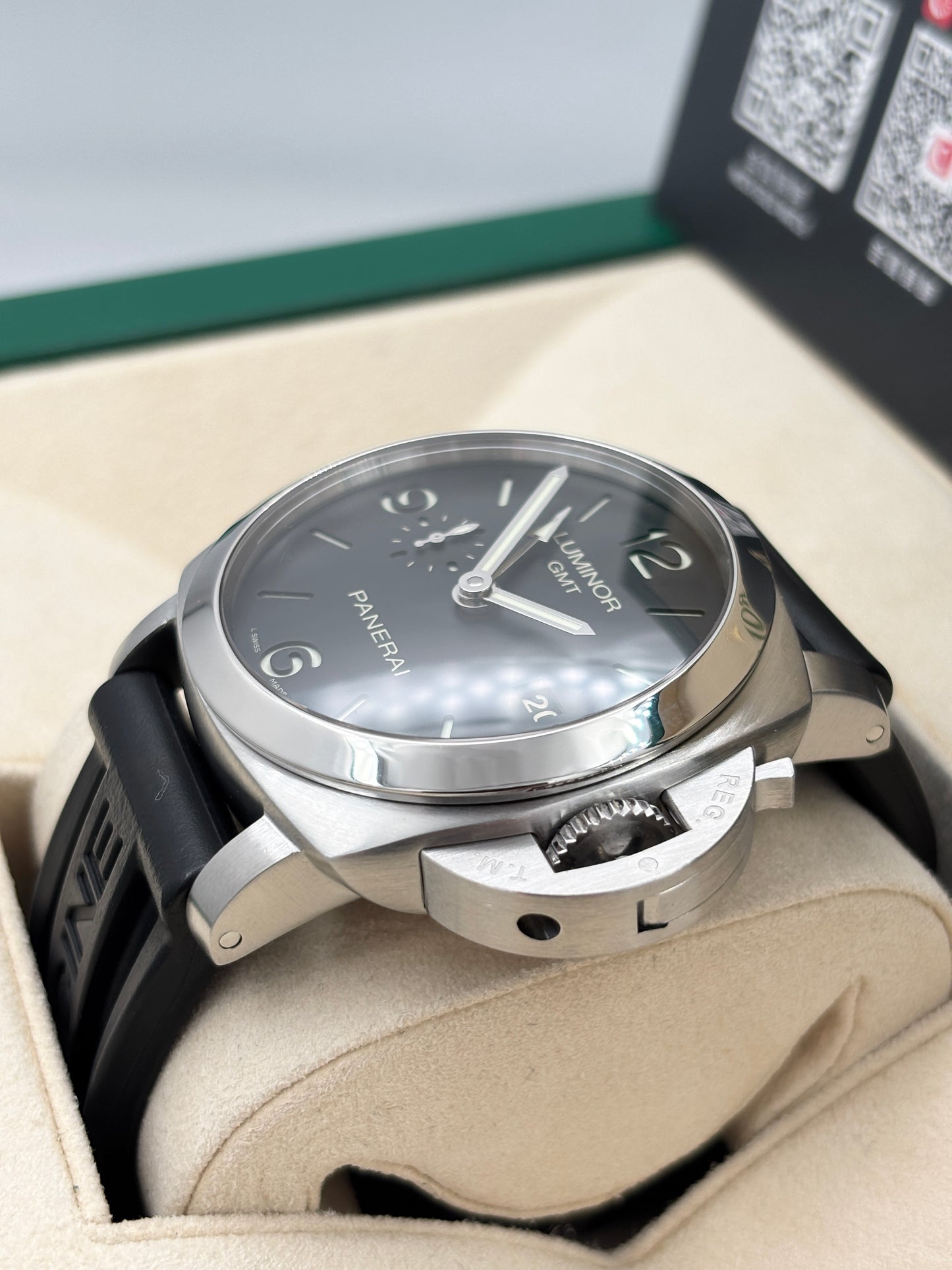 二手 Used PANERAI 沛納海 LUMINOR 1950 PAM00320 2015年 黑色 膠帶