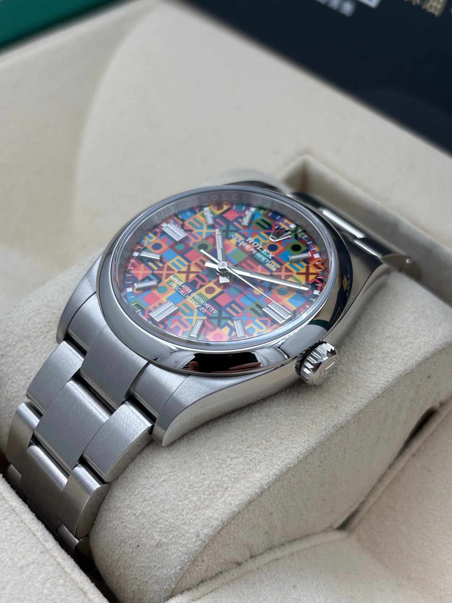 全新 NEW  ROLEX 勞力士 OYSTER PERPETUAL 126000 紀念花紋 2026年7月 木紋保卡 全套 FULL SET