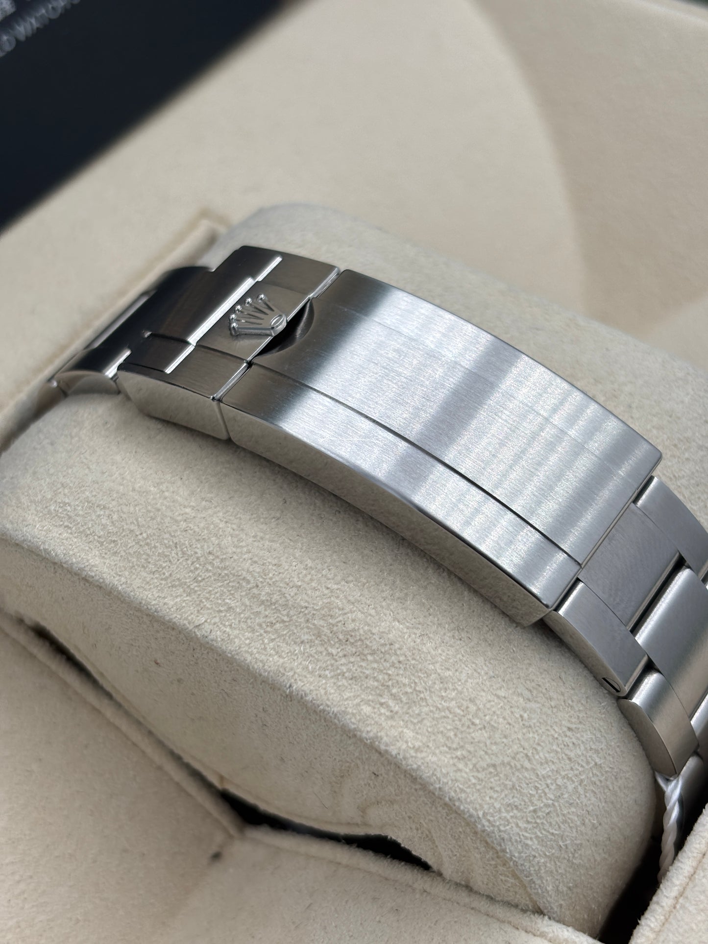 二手 USED  ROLEX 勞力士 SUBMARINER 124060 黑色 2025年4月 未打磨 99.99%新 全套 FULL SET