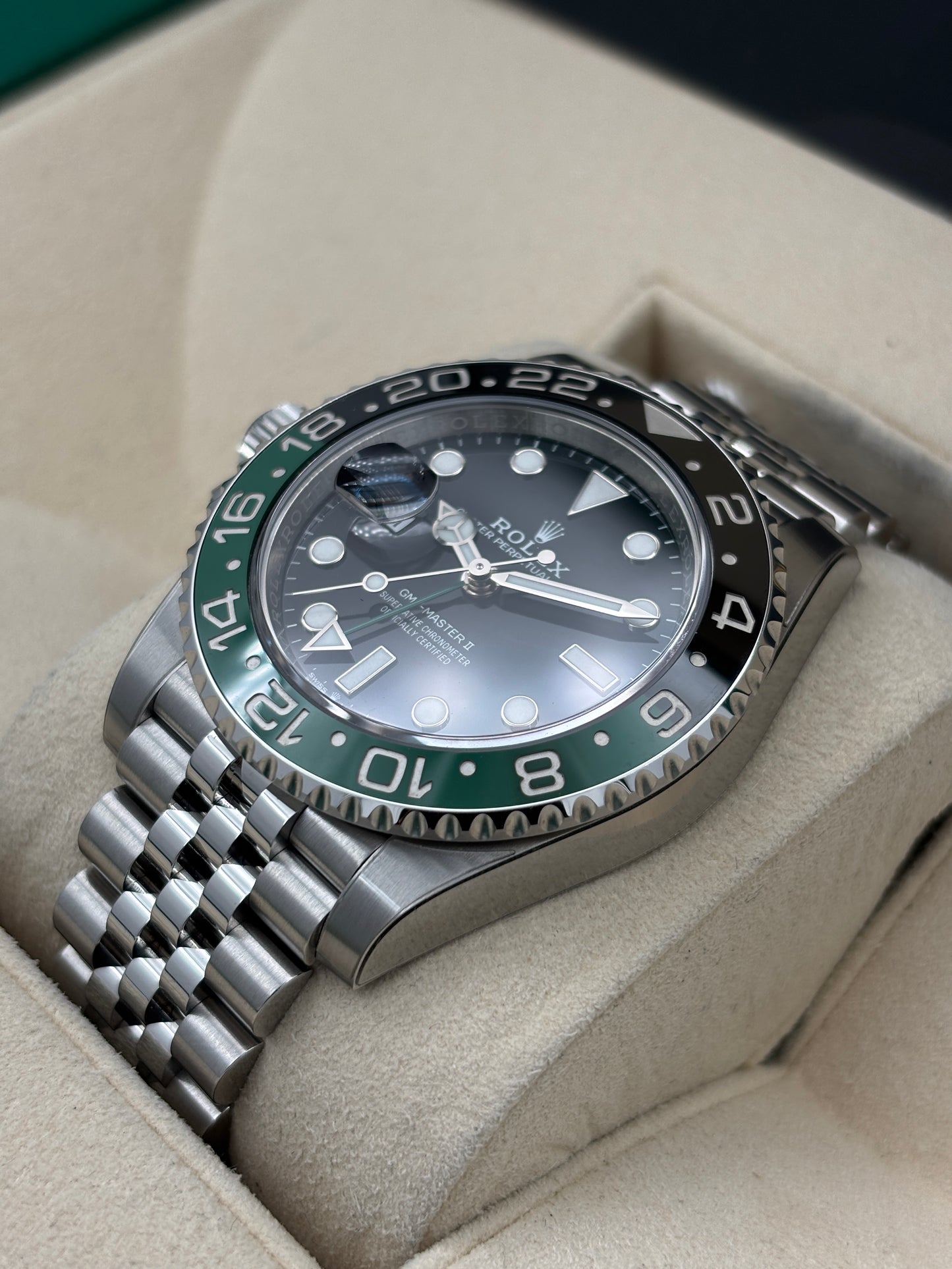 二手 USED  ROLEX GMT-MASTER II 126720VTNR 2026年1月 未打磨 99.99%新 全套 FULL SET