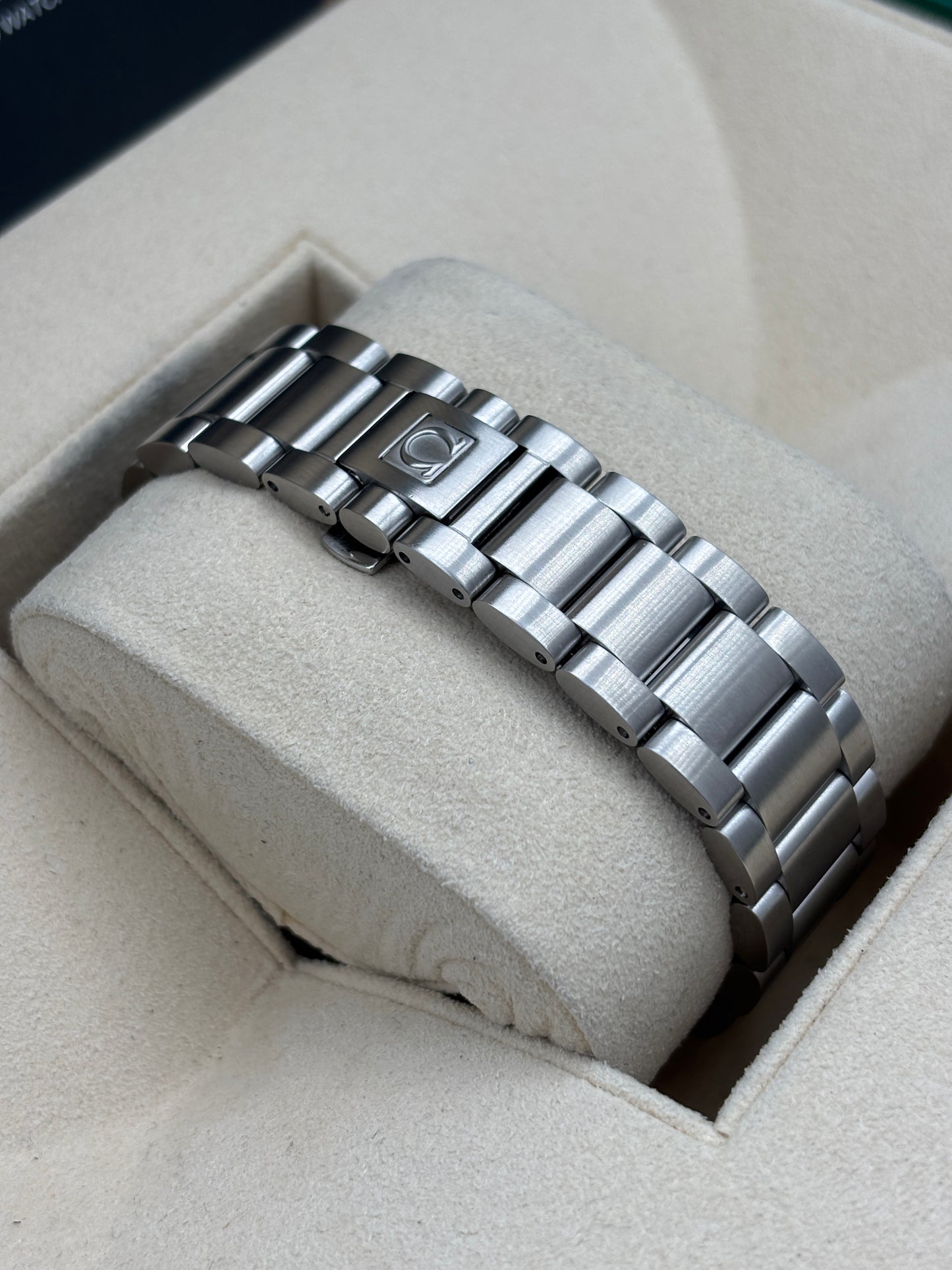 二手 USED  OMEGA 歐米茄 SEAMASTER AQUA TERRA 2518.50.00 黑色 2005年5月 石英機芯 保養卡