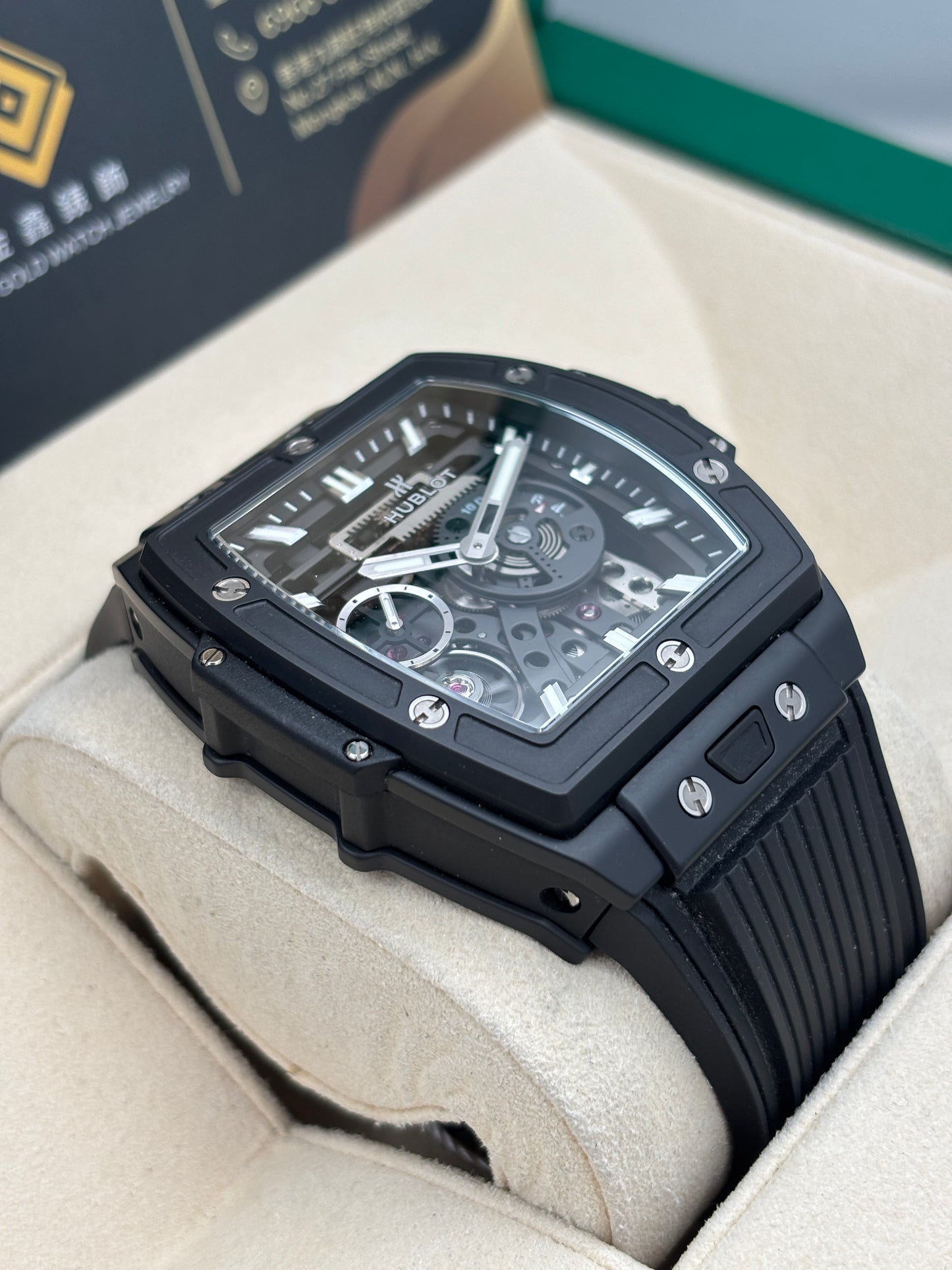 二手 USED  HUBLOT 宇舶 BIG BANG 黑色 614.CI.1170.RX 2022年2月 手動上鍊 99.99%新 全套 FULL SET