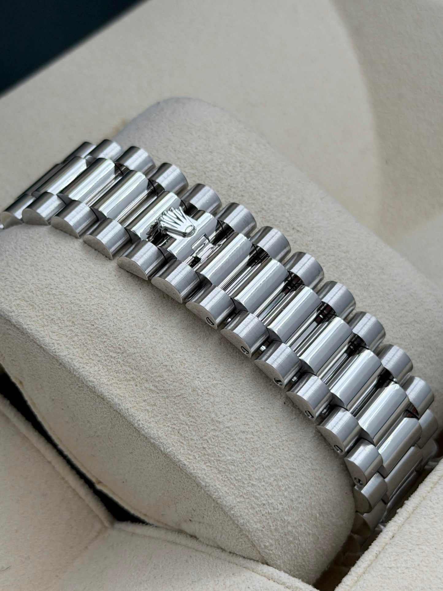 [SOLD OUT]二手 USED ROLEX 勞力士 DAY-DATE 40 228206 冰藍面方鑽字 鉑金 2018年6月