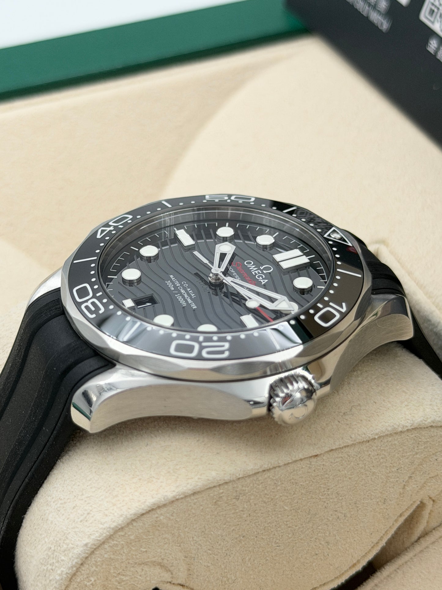 [SOLD OUT]二手 USED  OMEGA 歐米茄 SEAMASTER 210.32.42.20.01.001 黑色 2021年2月 膠帶 全套 FULL SET