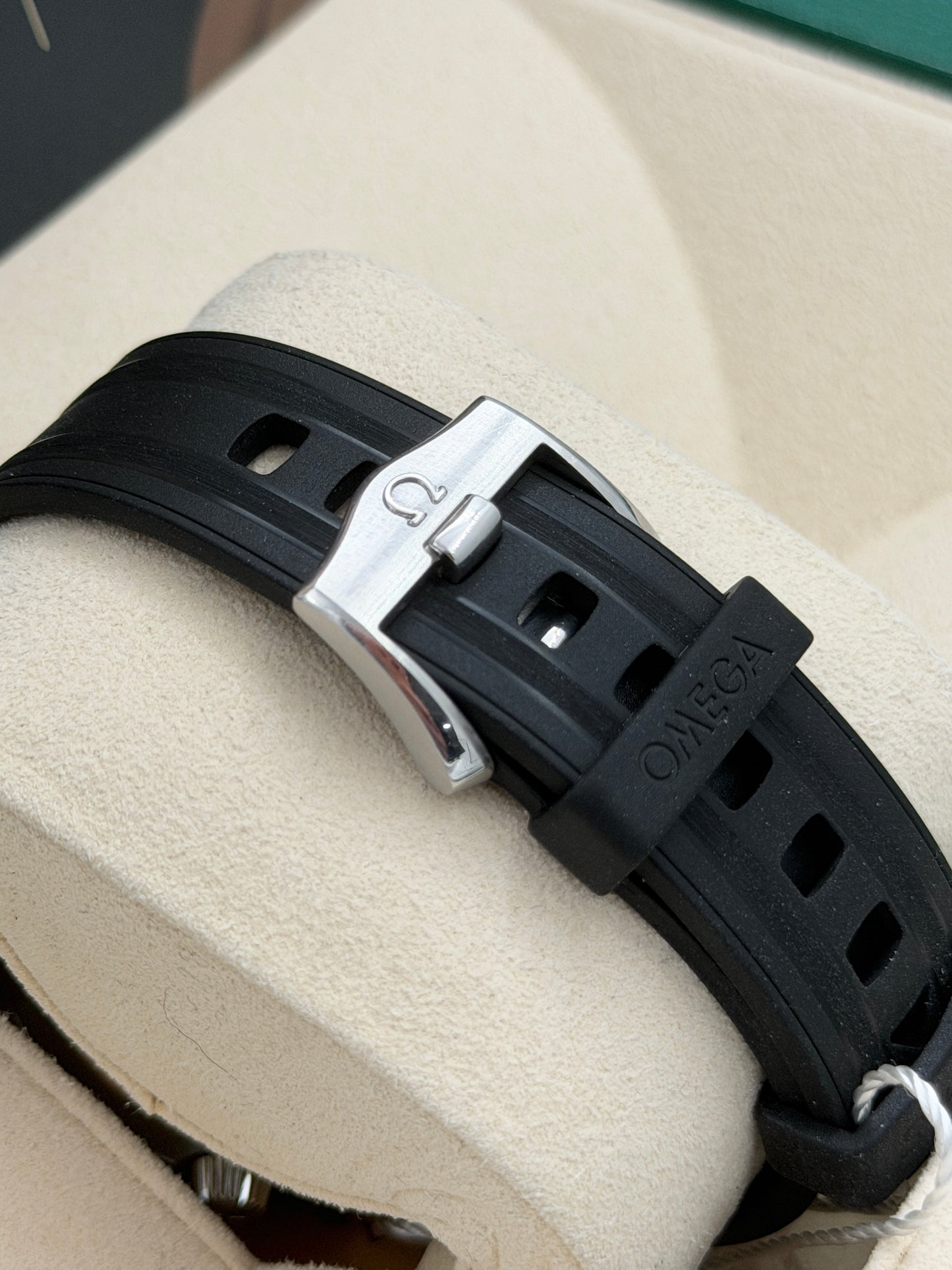 [SOLD OUT]二手 USED  OMEGA 歐米茄 SEAMASTER 210.32.42.20.01.001 黑色 2021年2月 膠帶 全套 FULL SET