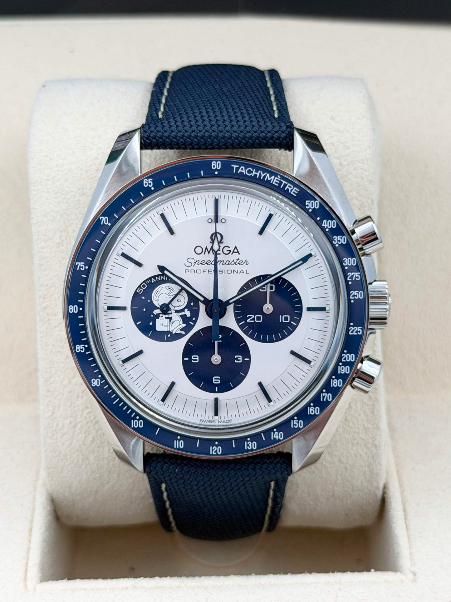 [SOLD OUT]全新 NEW OMEGA 歐米茄 SPEEDMASTER Silver Snoopy Award 310.32.42.50.02.001 2026年
