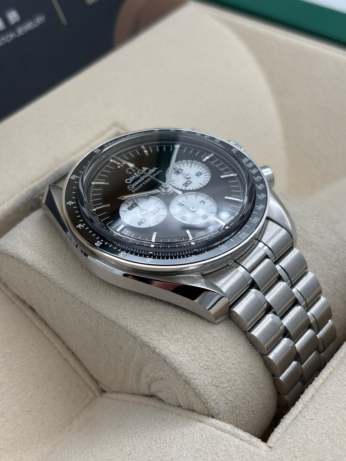 [SOLD OUT]二手 USED  OMEGA 歐米茄 SPEEDMASTER 310.30.42.50.01.004 黑色 2026年4月 未打磨 99新 全套 FULL SET